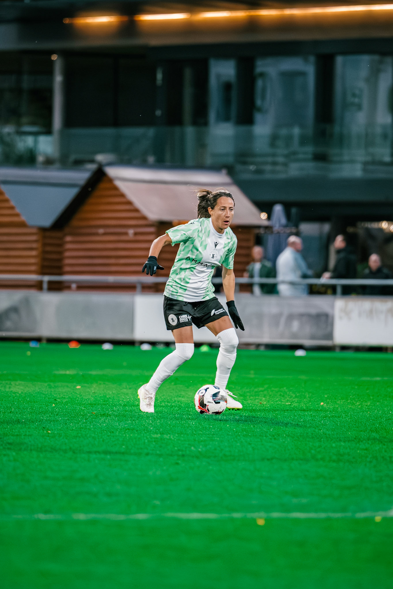Match championnat LNB féminine opposant Yverdon Sport FC et FC Oerlikon/Polizei ZH 1 au Stade Municipal. (Christian António/LibsVisuals.com)