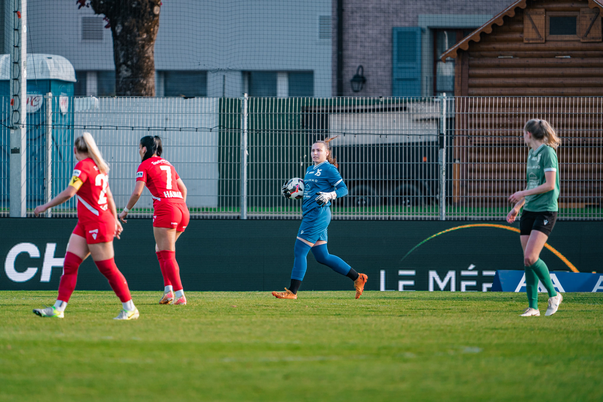 Yverdon Sport FC et Frauenteam Thun Berner-Oberland au Stade Municipal. (Christian António/LibsVisuals.com)