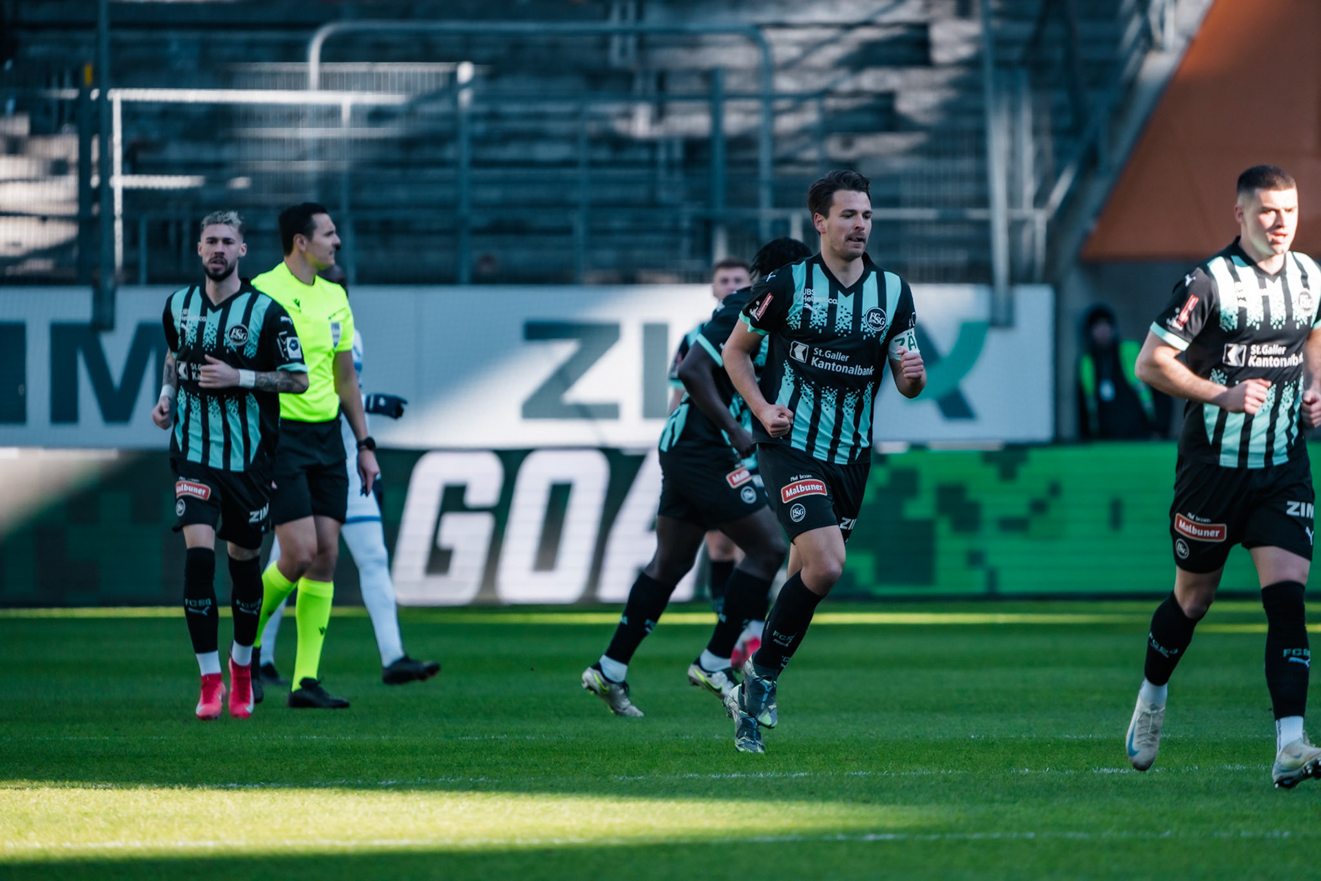 FC Saint-Gall 1879 et Lausanne-Sport FC au Kybunpark. (Christian António/LibsVisuals.com)