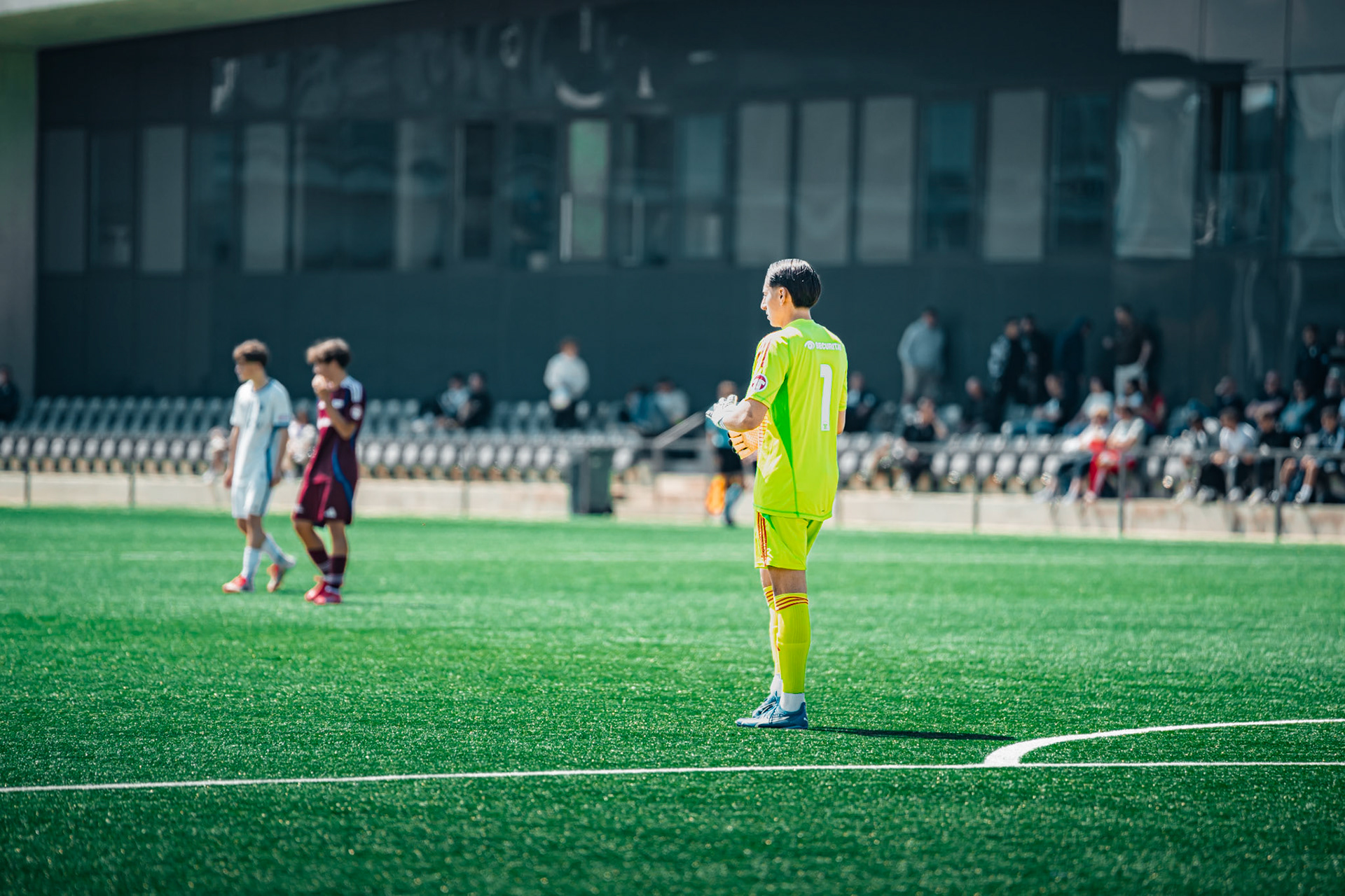 FC Lausanne-Sport M-17 et Servette FC M-17 au Centre sportif+ Stade de la Tuilière. (Christian António/LibsVisuals.com)