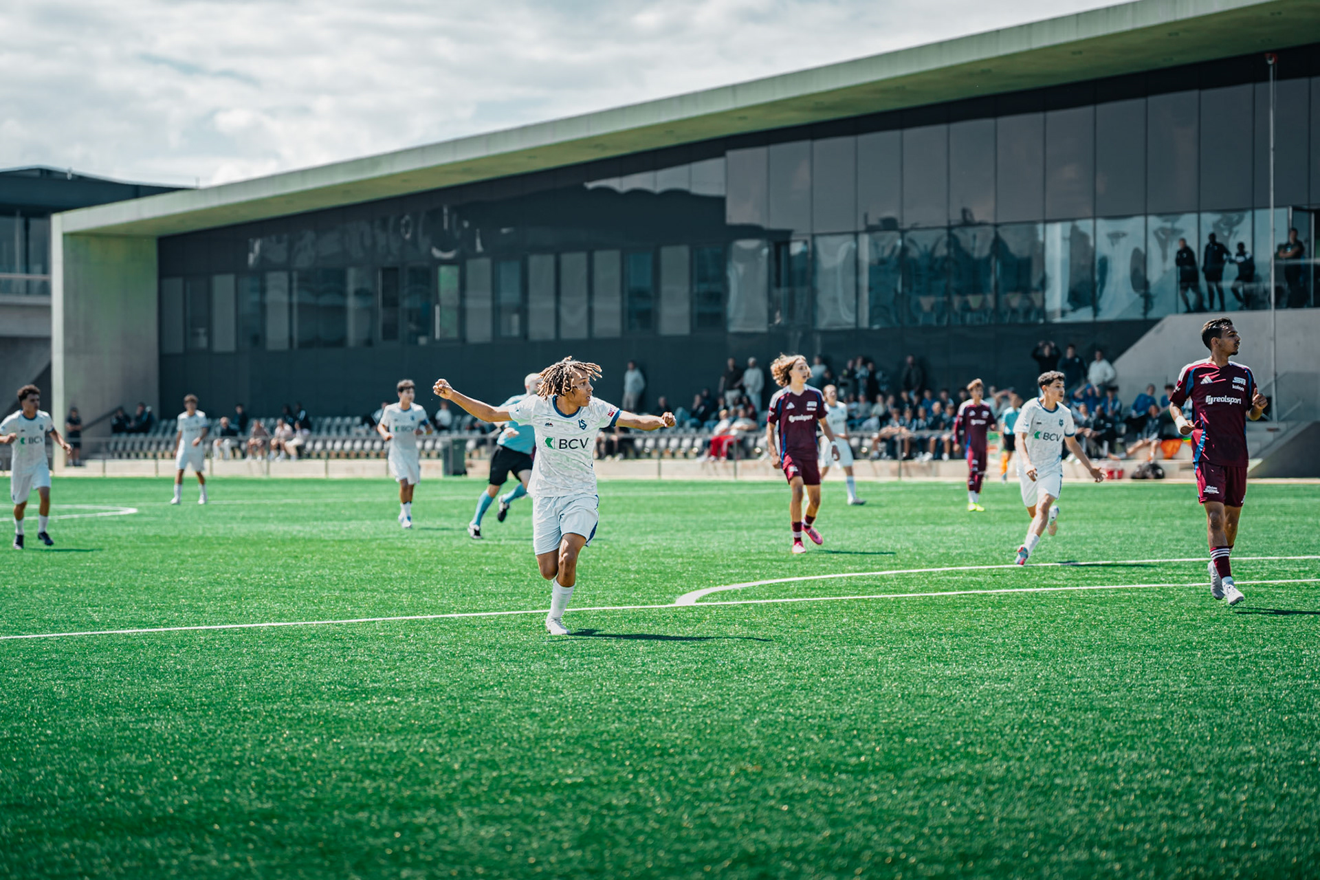 FC Lausanne-Sport M-17 et Servette FC M-17 au Centre sportif+ Stade de la Tuilière. (Christian António/LibsVisuals.com)