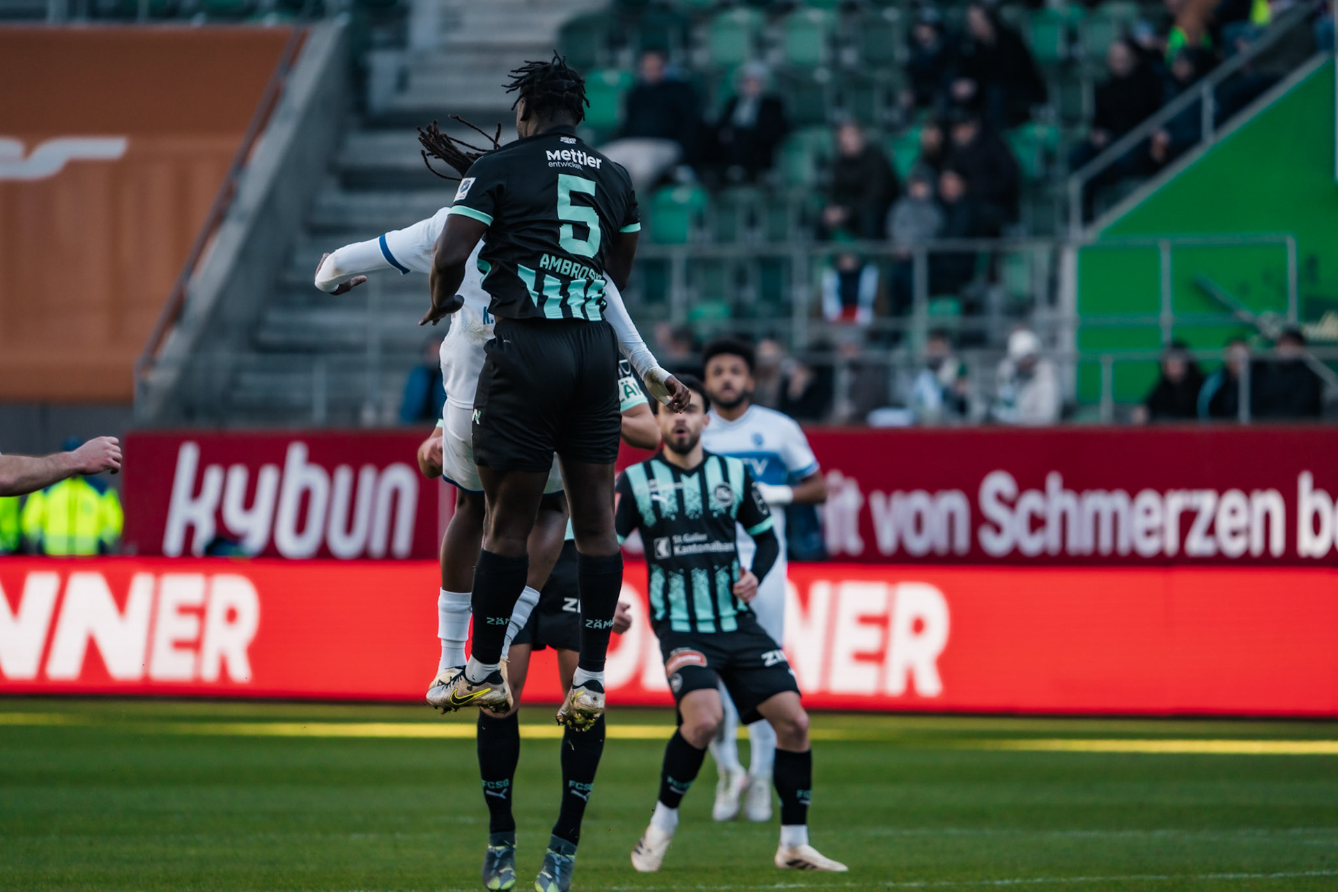 FC Saint-Gall 1879 et Lausanne-Sport FC au Kybunpark. (Christian António/LibsVisuals.com)
