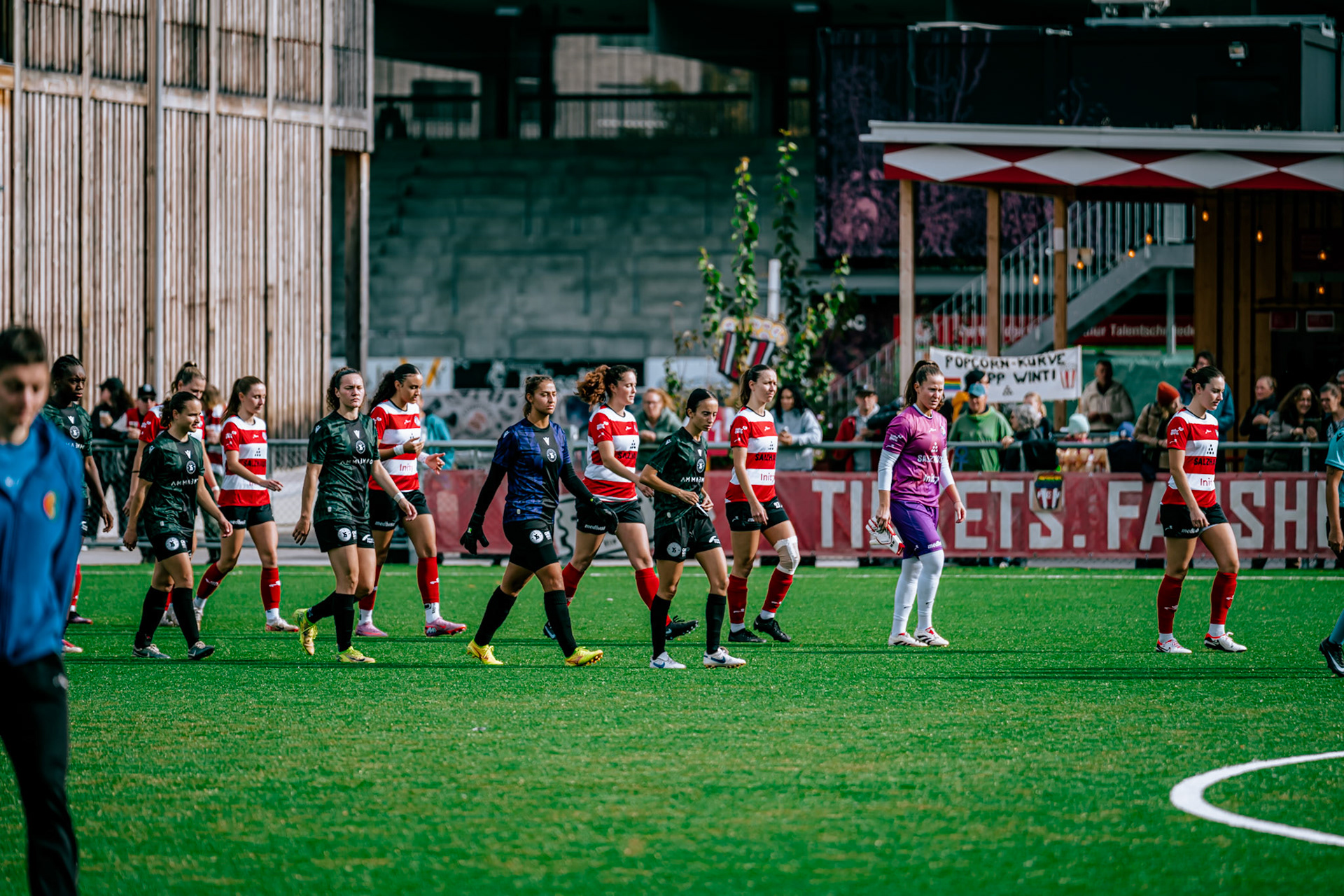 Match de championnat LNB Féminine opposant le FC Winterthur et Yverdon Sport FC au Schützenwiese, Winterthur. (Christian António/LibsVisuals.com)