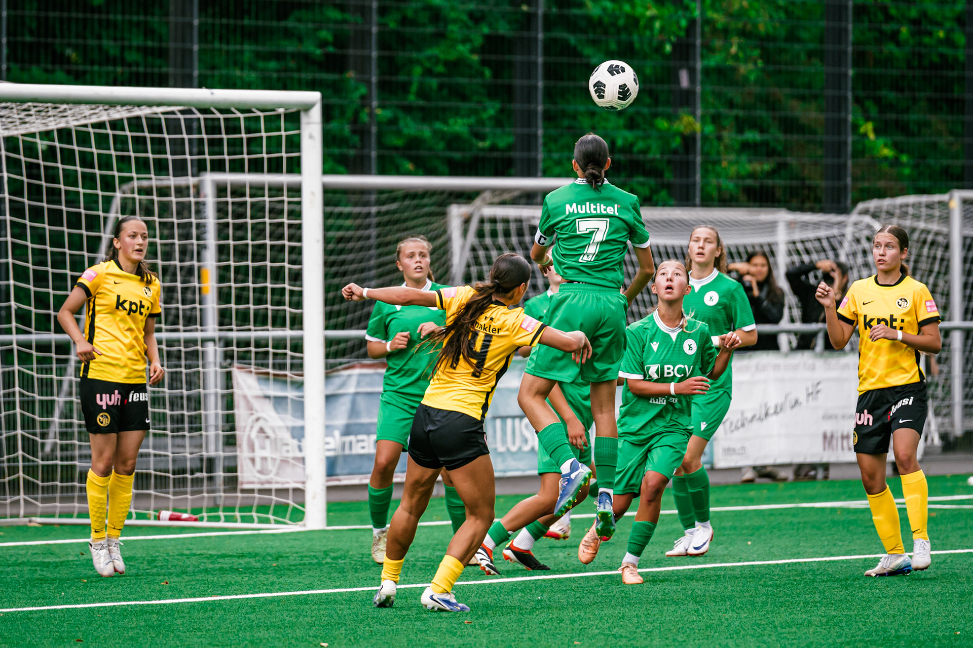 Match championnat opposant BSC YB Frauen U-20 - Yverdon Sport U-20 au Sportplatz Wyler. (Christian António/LibsVisuals.com)