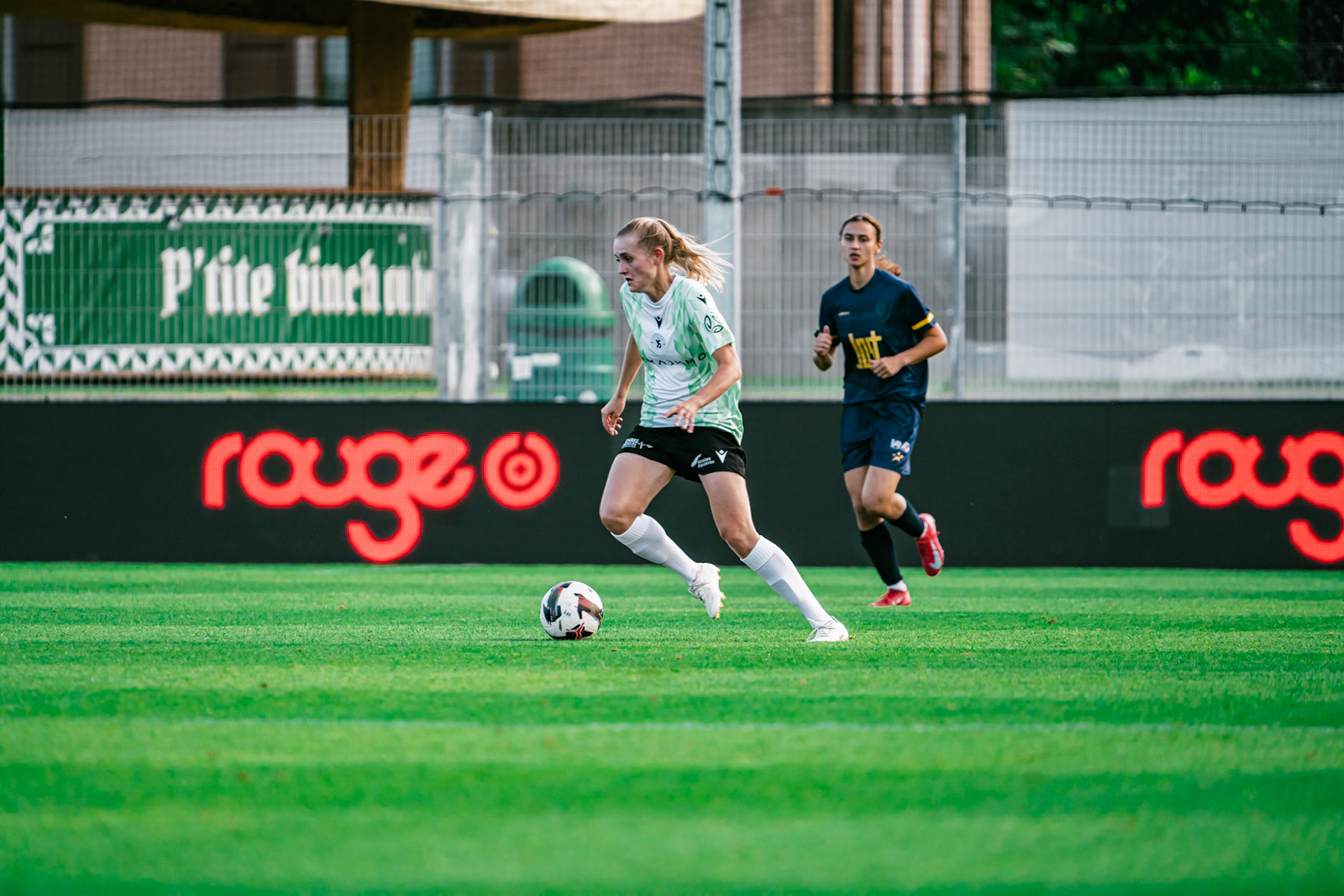 Match championnat LNB féminine opposant Yverdon Sport FC et FC Schlieren au Stade Municipal. (Christian António/LibsVisuals.com)