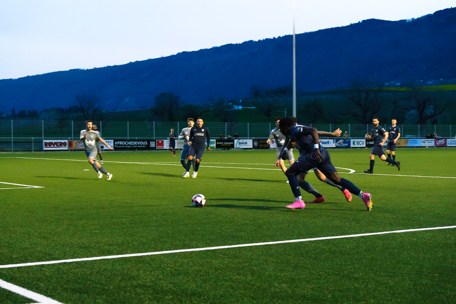 Match 2ème Ligue FC Champagne - FC Grandson-Tuileries au Terrain de Sport de Derrière-Ville à Champagne