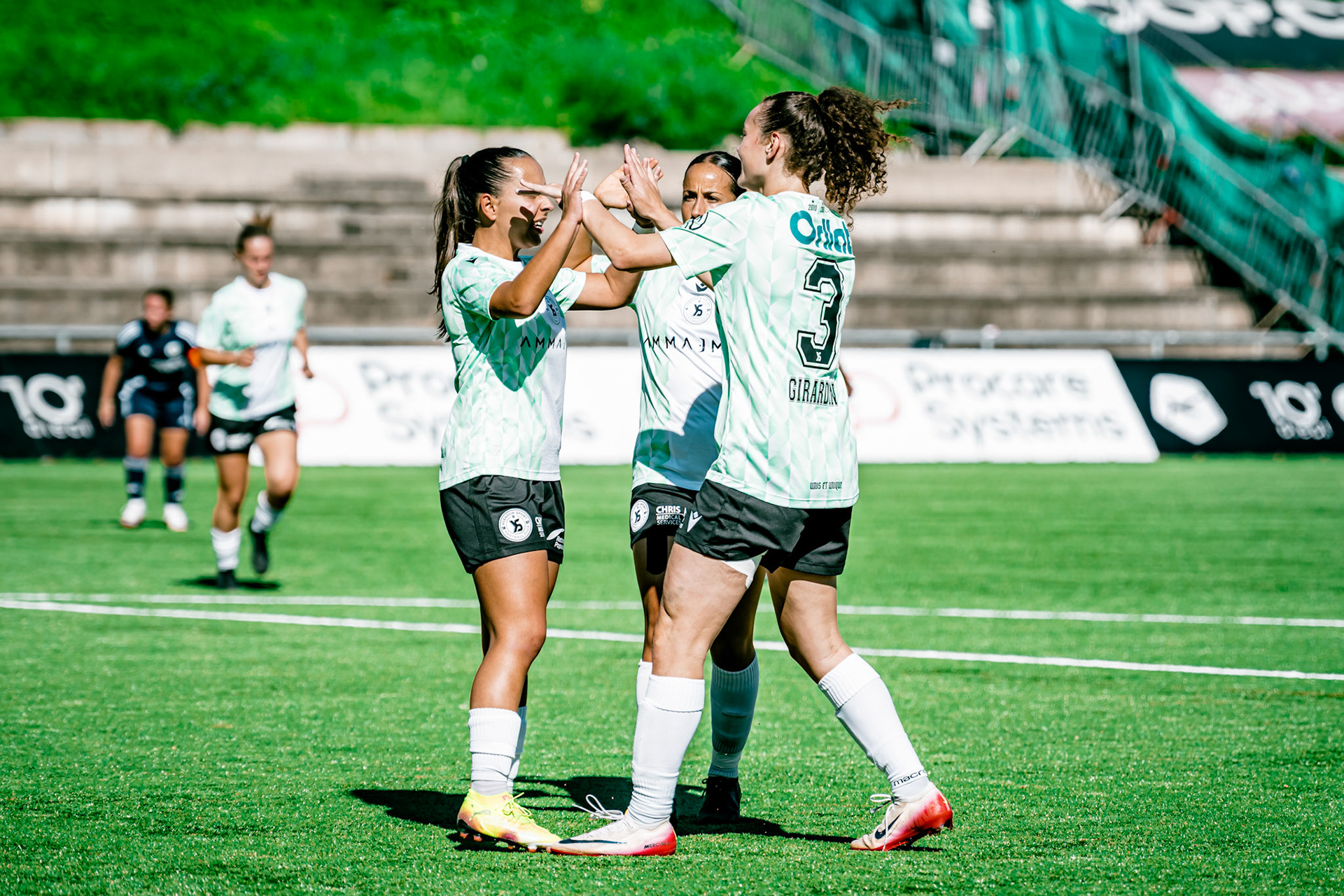 Match de championnat LNB (féminine) opposant l’Etoile Carouge FC à Yverdon Sport FC au Stade de la Fontenette à Carouge. (Christian António/LibsVisuals.com)