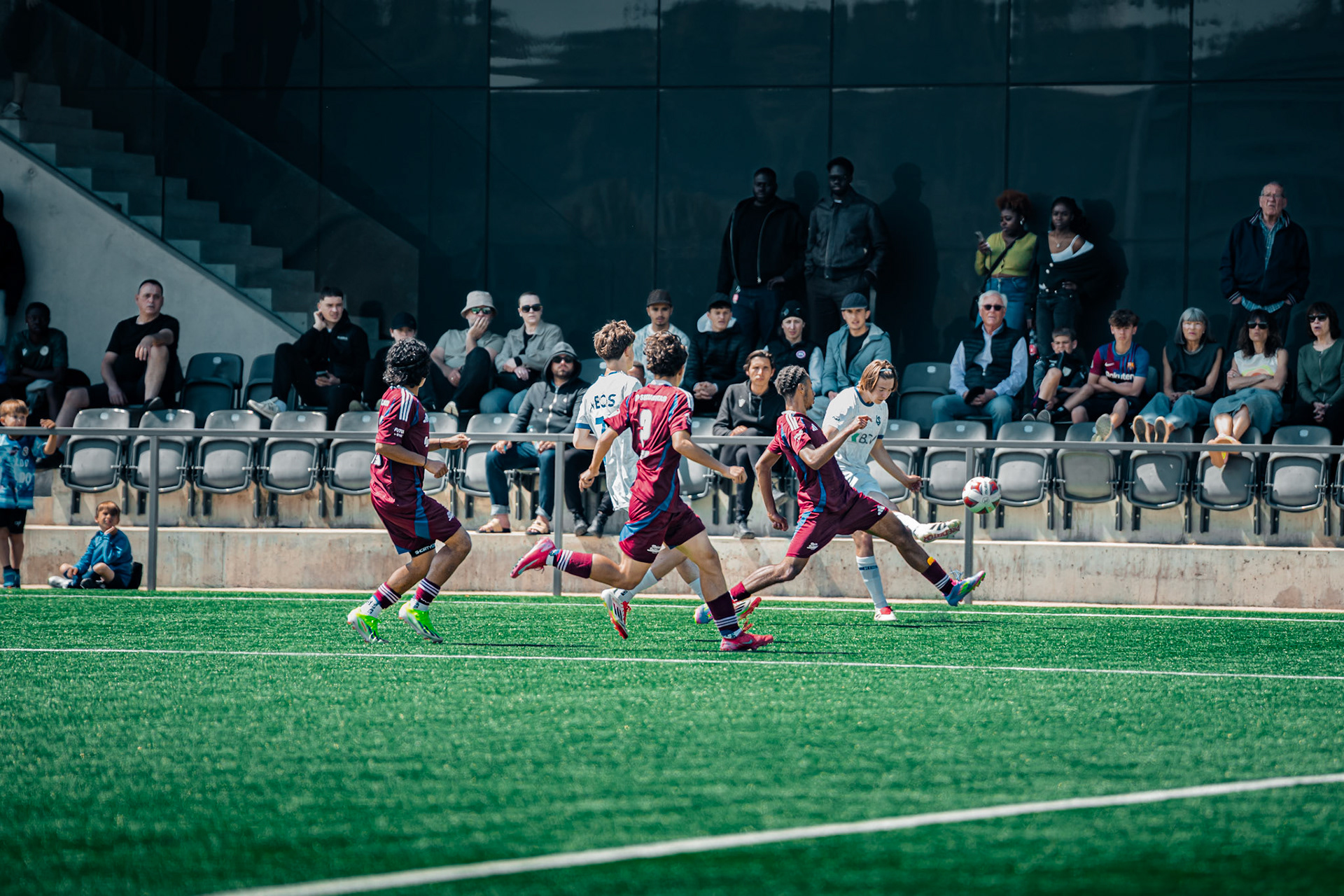 FC Lausanne-Sport M-17 et Servette FC M-17 au Centre sportif+ Stade de la Tuilière. (Christian António/LibsVisuals.com)