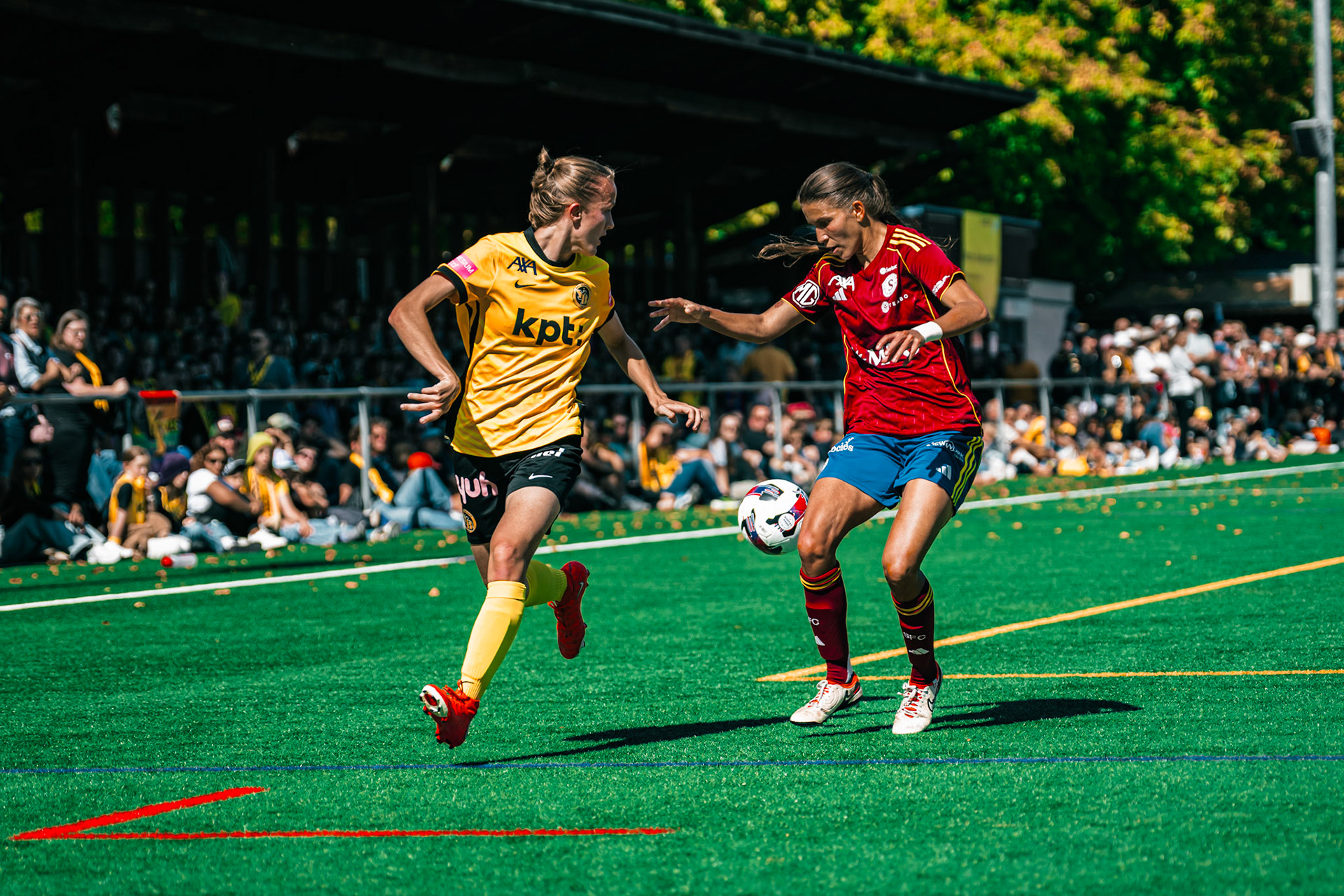 Match de l’AXA Women’s Super League opposant BSC YB Frauen et Servette FC Chênois Féminin au Spitalacker (Kunstrasenfeld), Bern. (Christian António/LibsVisuals.com)