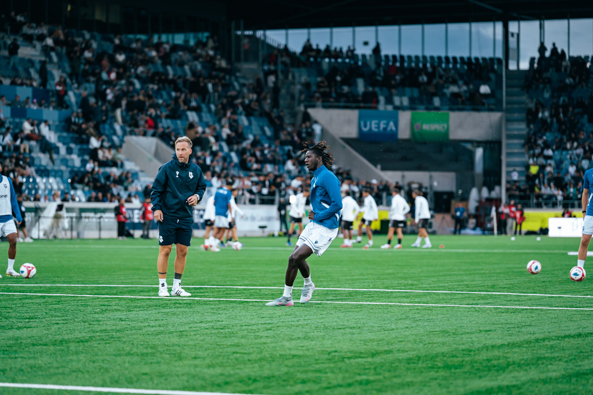 Match aller du tour de barrage de l’UEFA Europa Conference League 2025/26 opposant Lausanne-Sport et le Beşiktaş JK au Stade de la Tuilière. (Christian António/LibsVisuals.com)