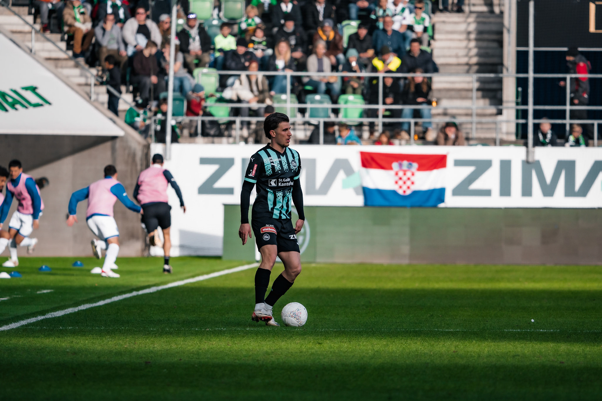 FC Saint-Gall 1879 et Lausanne-Sport FC au Kybunpark. (Christian António/LibsVisuals.com)
