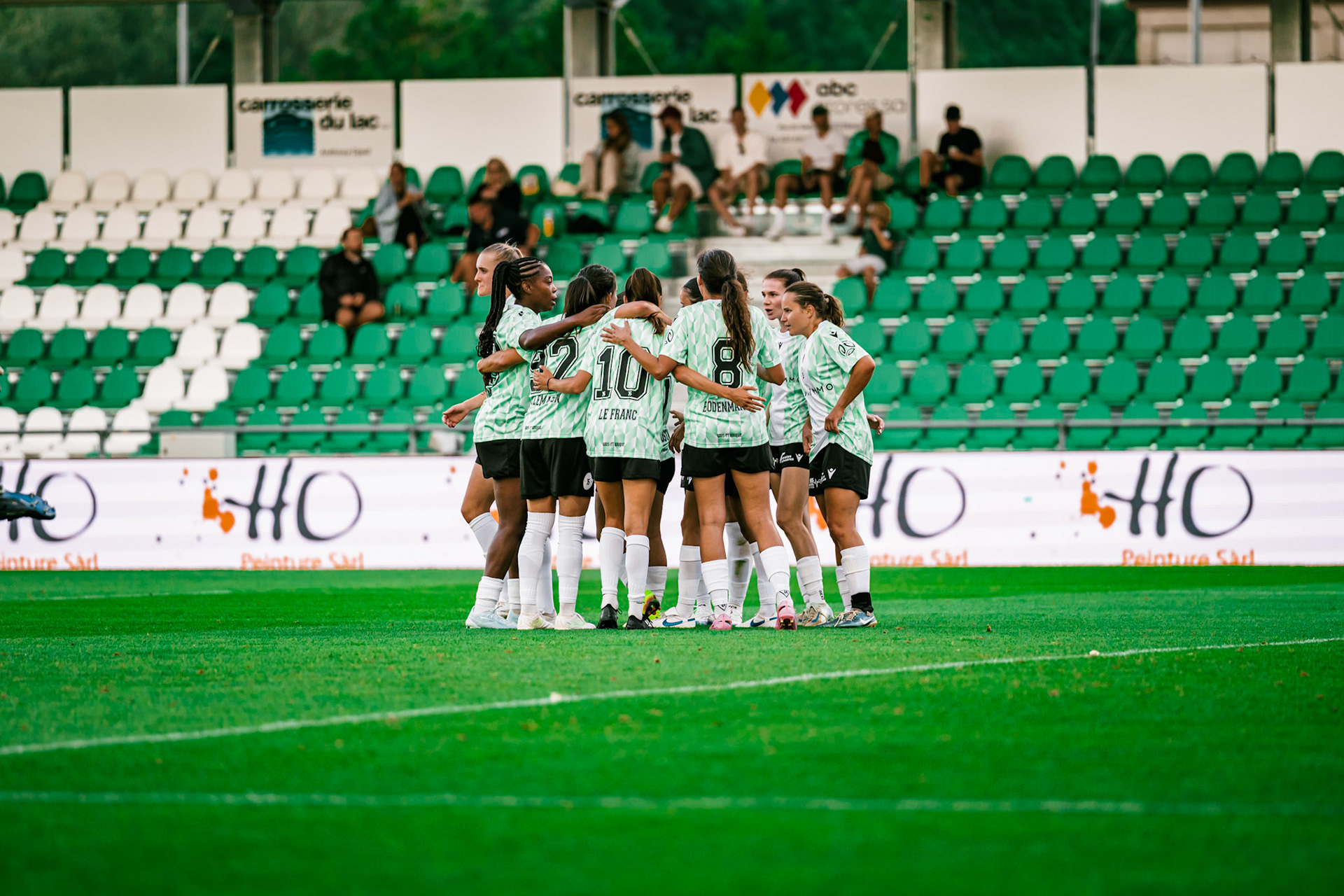 Match championnat LNB féminine opposant Yverdon Sport FC et FC Schlieren au Stade Municipal. (Christian António/LibsVisuals.com)