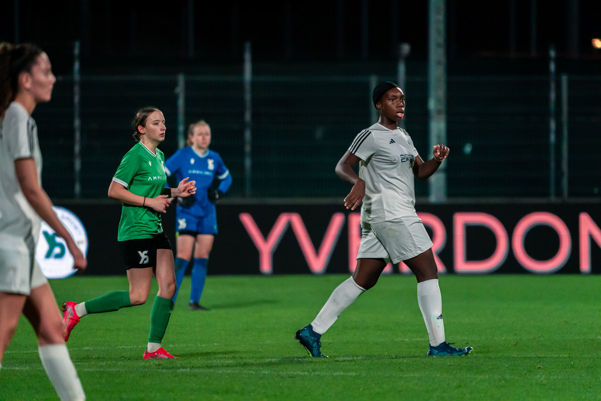 Ligue nationale B Féminine Yverdon Sport FC - Etoile Carouge FC