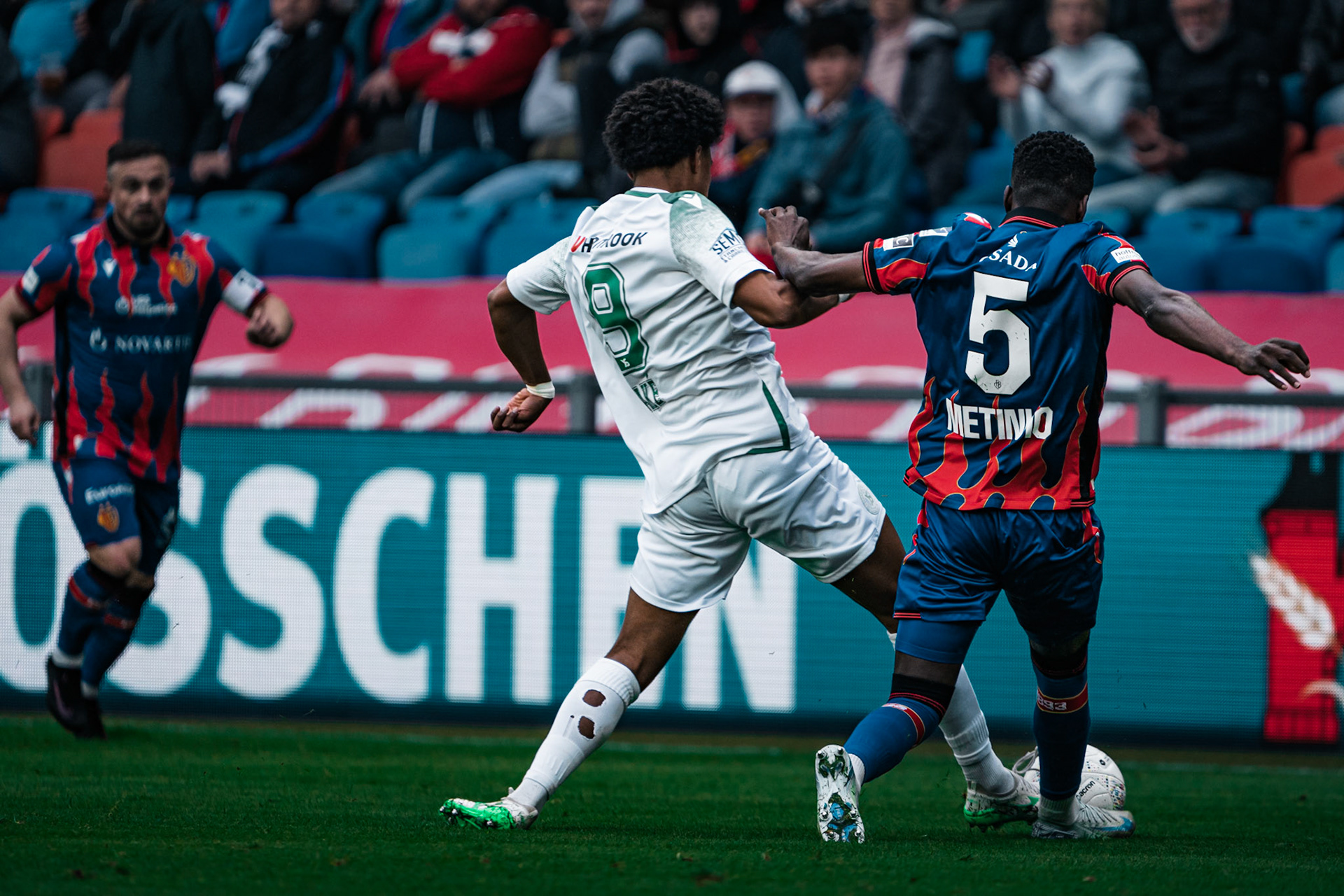 FC Basel 1893 et Yverdon Sport FC au St. Jakob-Park. (Christian António/LibsVisuals.com)