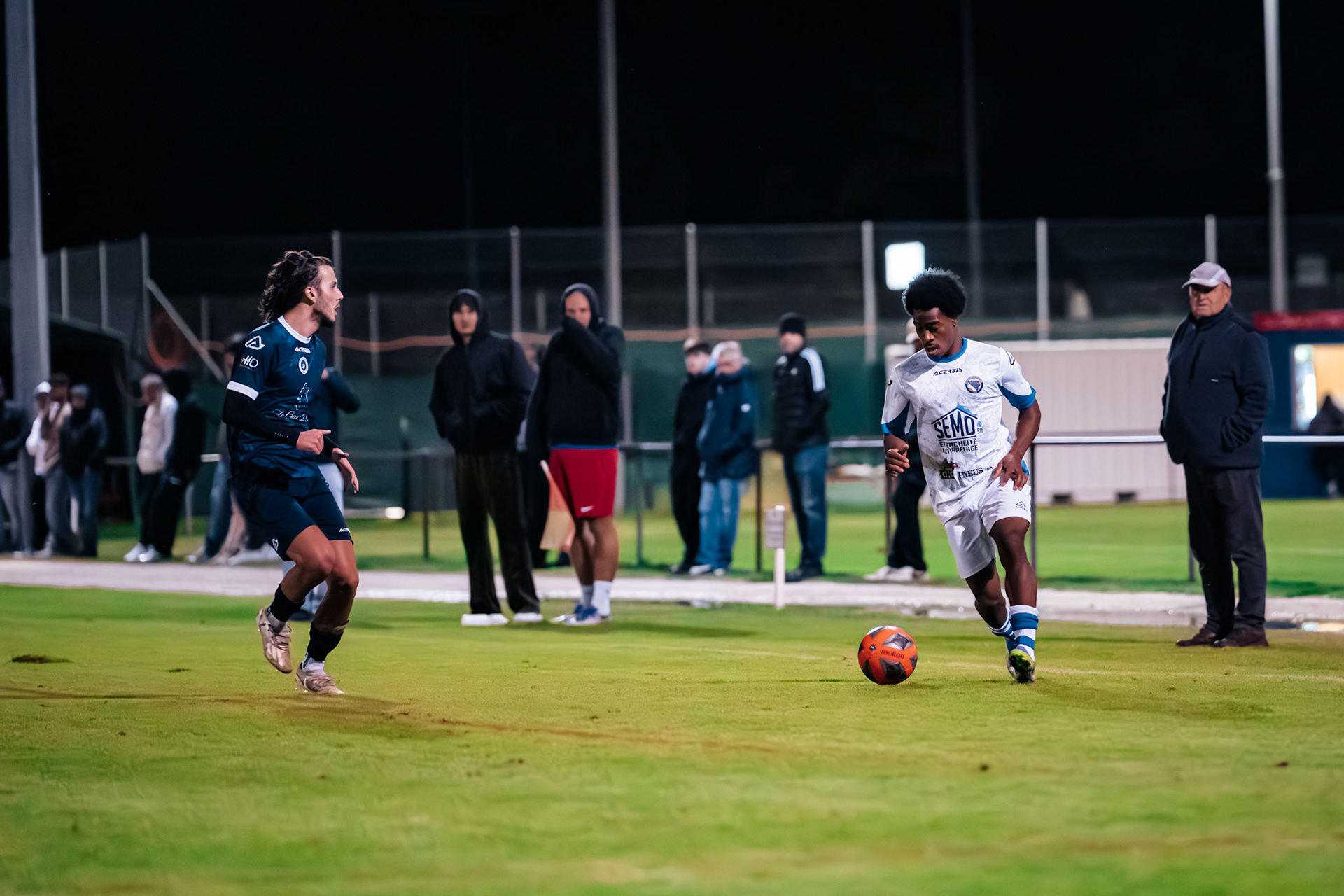 Match de championnat 3e ligue (Groupe 3) opposant le FC Azzurri Yverdon I au FC Bosna Yverdon I, au Stade Municipal, Yverdon. (Christian António/LibsVisuals.com)
