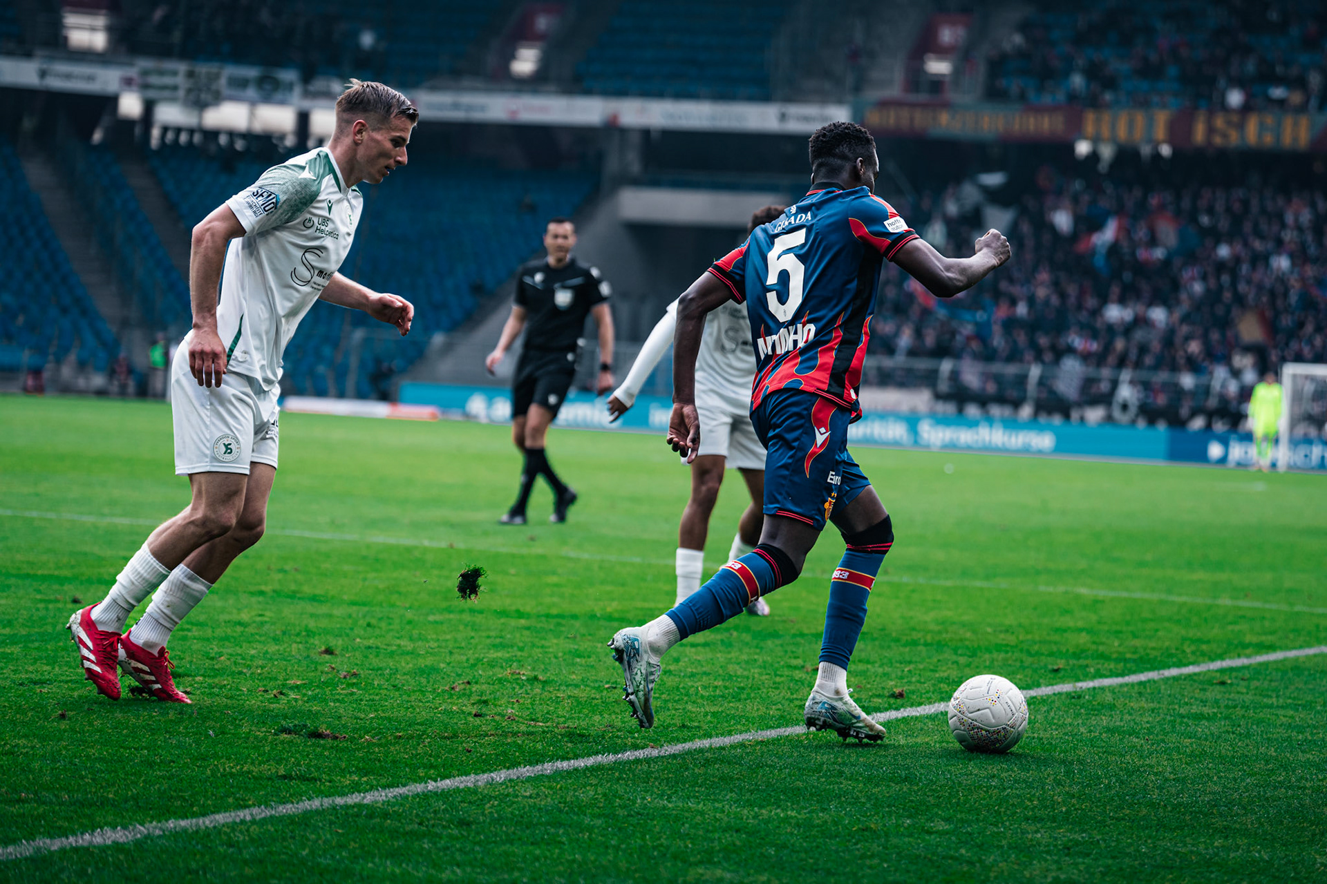 FC Basel 1893 et Yverdon Sport FC au St. Jakob-Park. (Christian António/LibsVisuals.com)