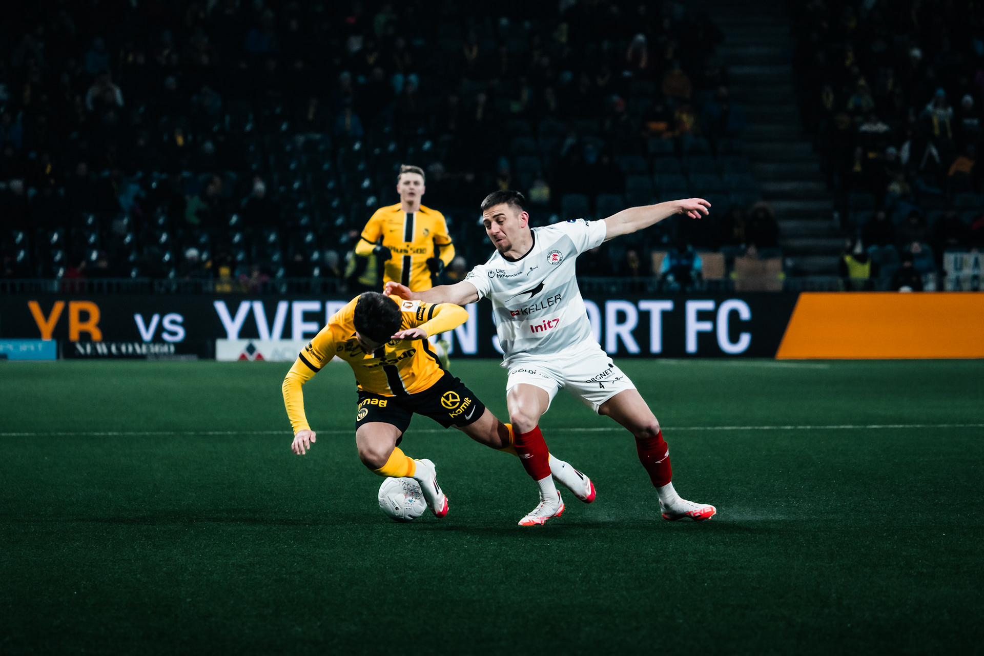 Kastriot Imeri, Milieu du BSC Young Boys et Basil Stillhart, Milieu du FC Winterthur lors du match entre BSC Young Boys et FC Winterthur au Stadion Wankdorf. (Christian António/LibsVisuals.com)