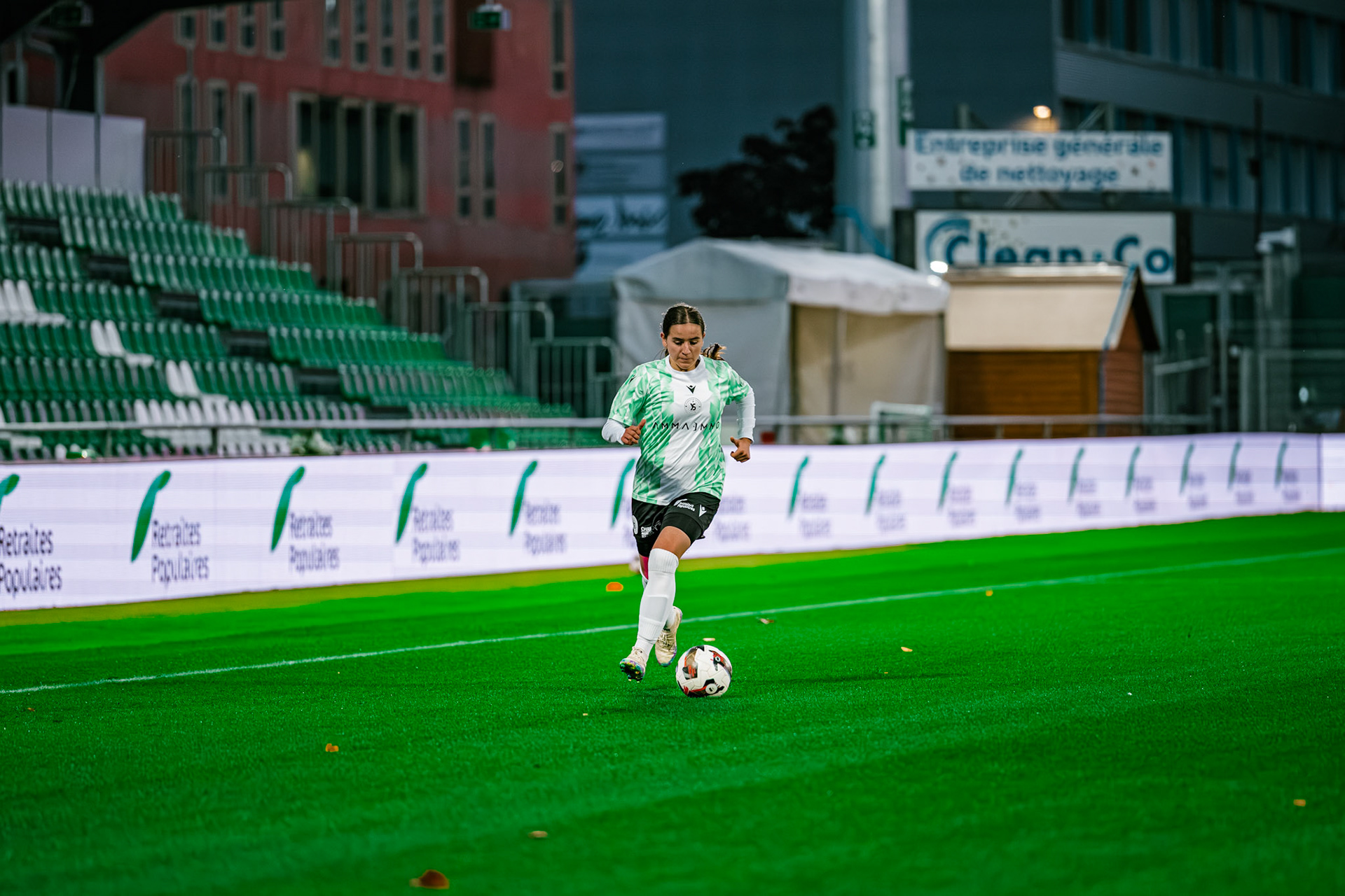 Match championnat LNB féminine opposant Yverdon Sport FC et FC Oerlikon/Polizei ZH 1 au Stade Municipal. (Christian António/LibsVisuals.com)