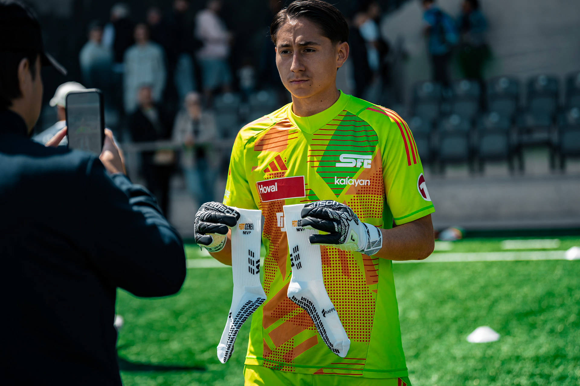FC Lausanne-Sport M-17 et Servette FC M-17 au Centre sportif+ Stade de la Tuilière. (Christian António/LibsVisuals.com)