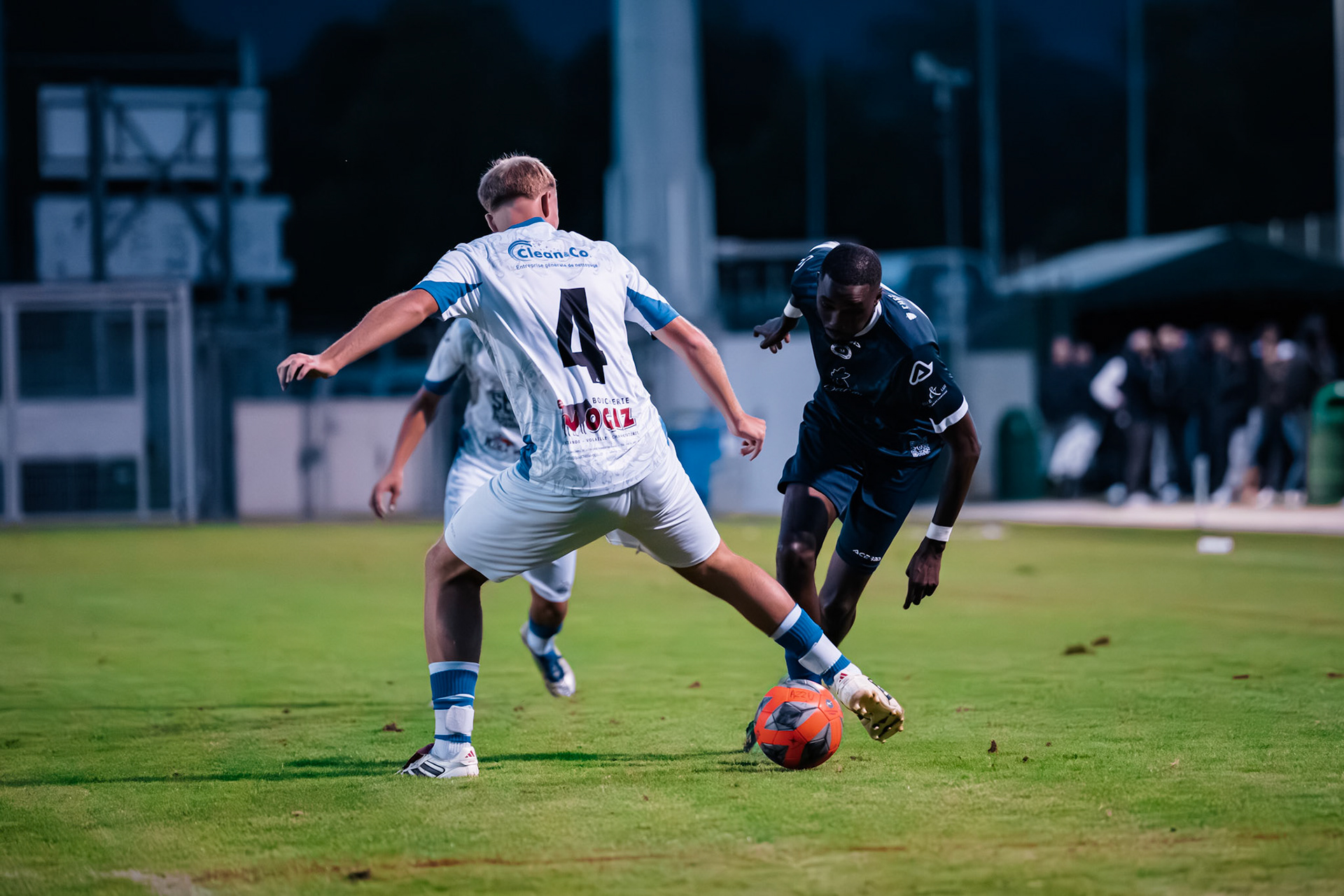 Match de championnat 3e ligue (Groupe 3) opposant le FC Azzurri Yverdon I au FC Bosna Yverdon I, au Stade Municipal, Yverdon. (Christian António/LibsVisuals.com)
