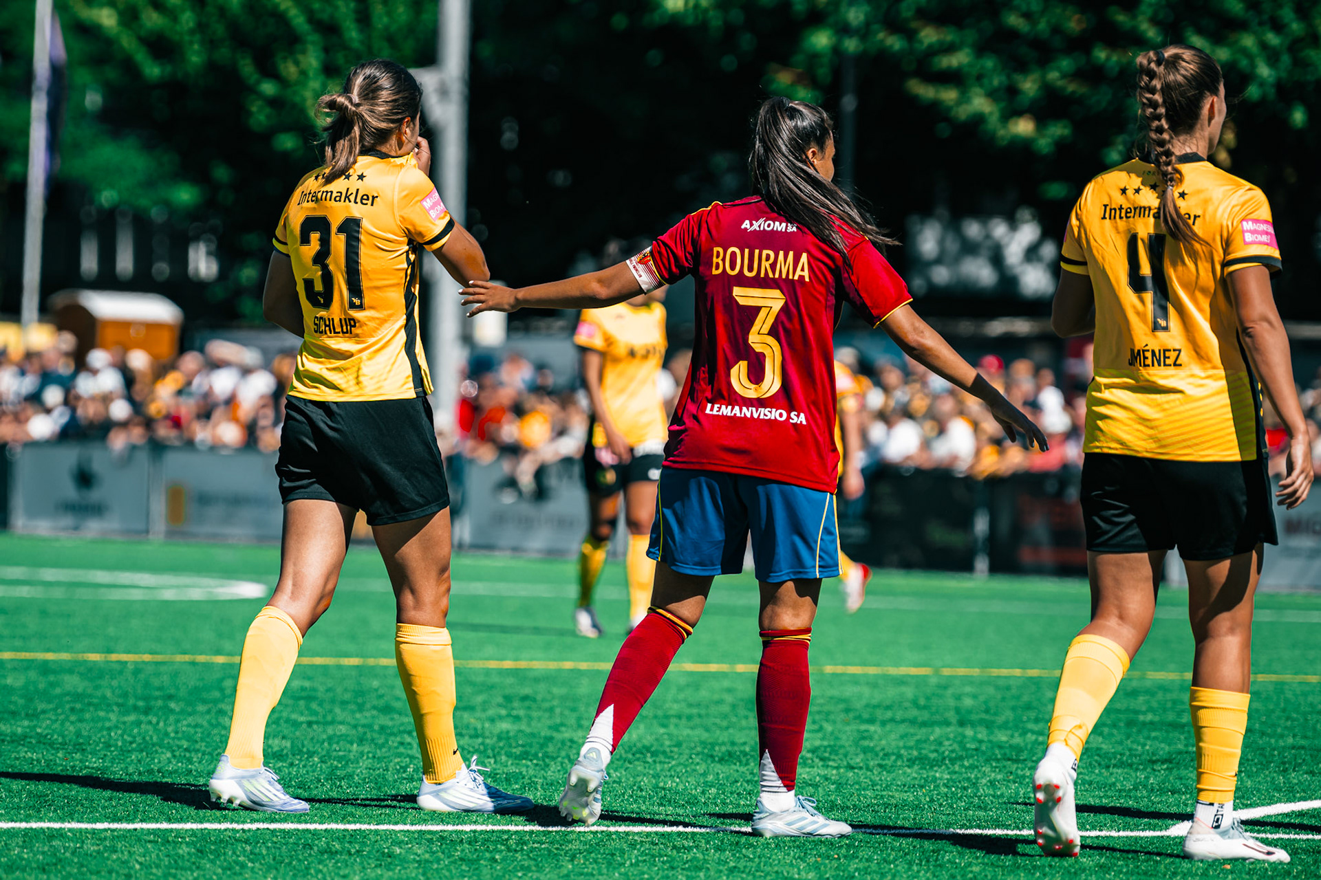 Match de l’AXA Women’s Super League opposant BSC YB Frauen et Servette FC Chênois Féminin au Spitalacker (Kunstrasenfeld), Bern. (Christian António/LibsVisuals.com)