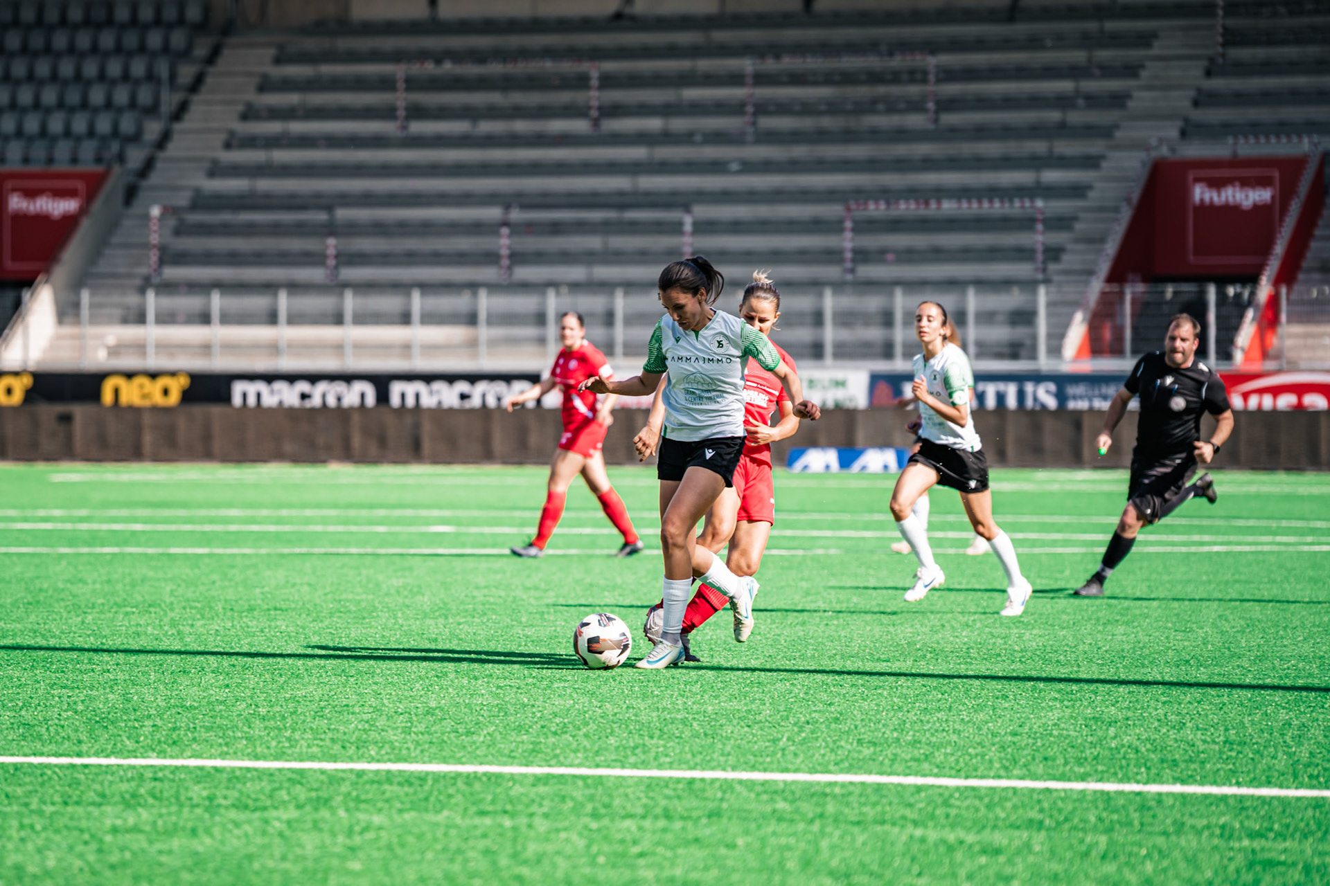 Frauenteam Thun Berner-Oberland et Yverdon Sport FC à la Stockhorn Arena. (Christian António/LibsVisuals.com)