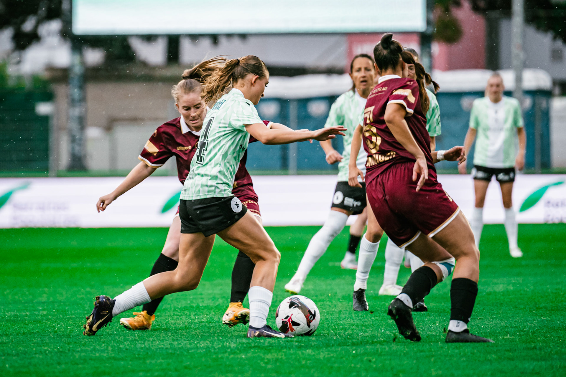 Match championnat LNB féminine opposant Yverdon Sport FC et FC Solothurn Frauen au Stade Municipal. (Christian António/LibsVisuals.com)