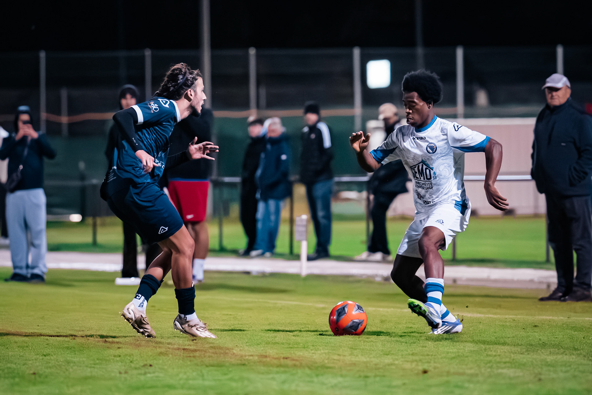 Match de championnat 3e ligue (Groupe 3) opposant le FC Azzurri Yverdon I au FC Bosna Yverdon I, au Stade Municipal, Yverdon. (Christian António/LibsVisuals.com)