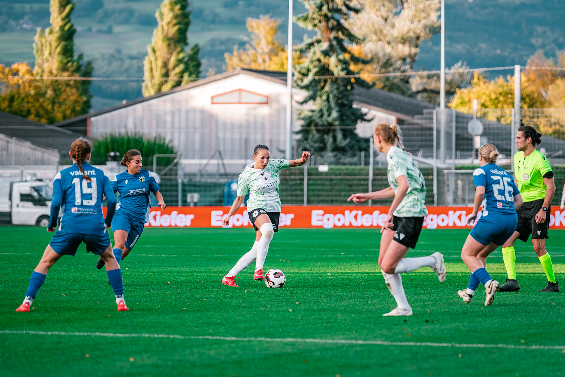 Match championnat LNB féminine opposant Yverdon Sport FC et FC Oerlikon/Polizei ZH 1 au Stade Municipal. (Christian António/LibsVisuals.com)