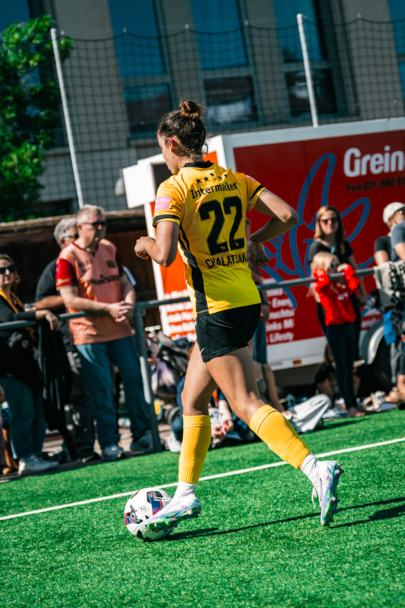 Match de l’AXA Women’s Super League opposant BSC YB Frauen et Servette FC Chênois Féminin au Spitalacker (Kunstrasenfeld), Bern. (Christian António/LibsVisuals.com)