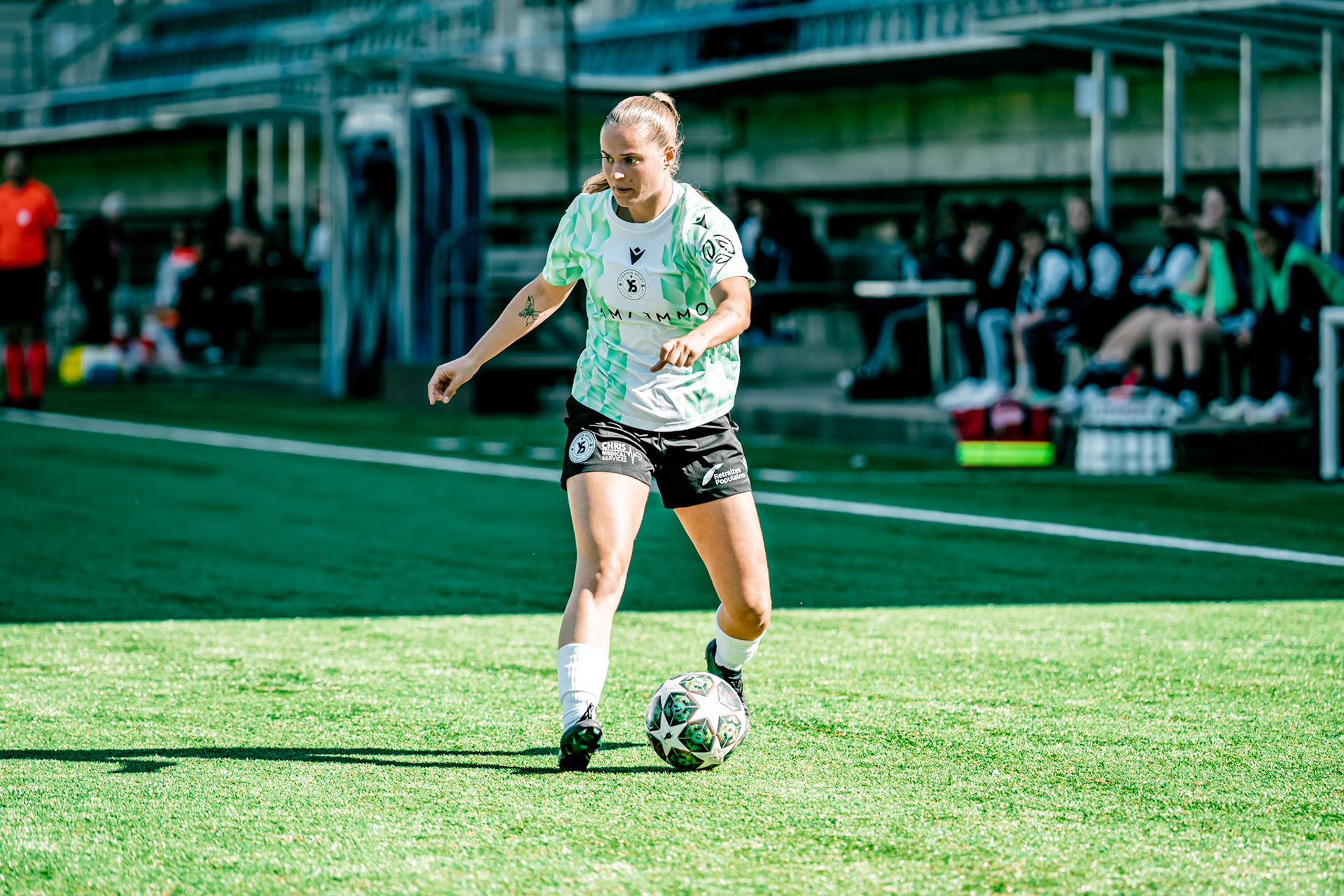 Match de championnat LNB (féminine) opposant l’Etoile Carouge FC à Yverdon Sport FC au Stade de la Fontenette à Carouge. (Christian António/LibsVisuals.com)