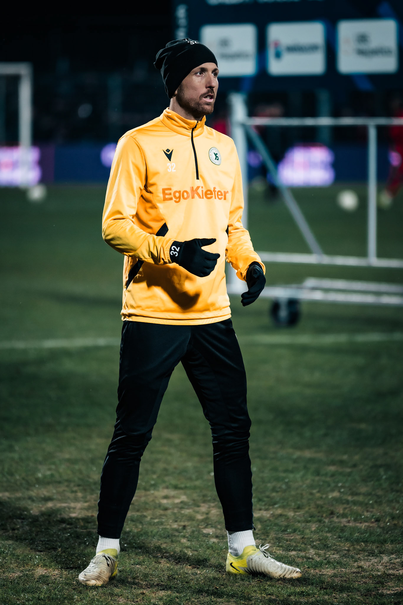 Anthony Sauthier, Défenseur d'Yverdon-Sport FC à l’échauffement lors du match entre Yverdon Sport FC et FC Sion au Stade Municipal. (Christian António/LibsVisuals.com)