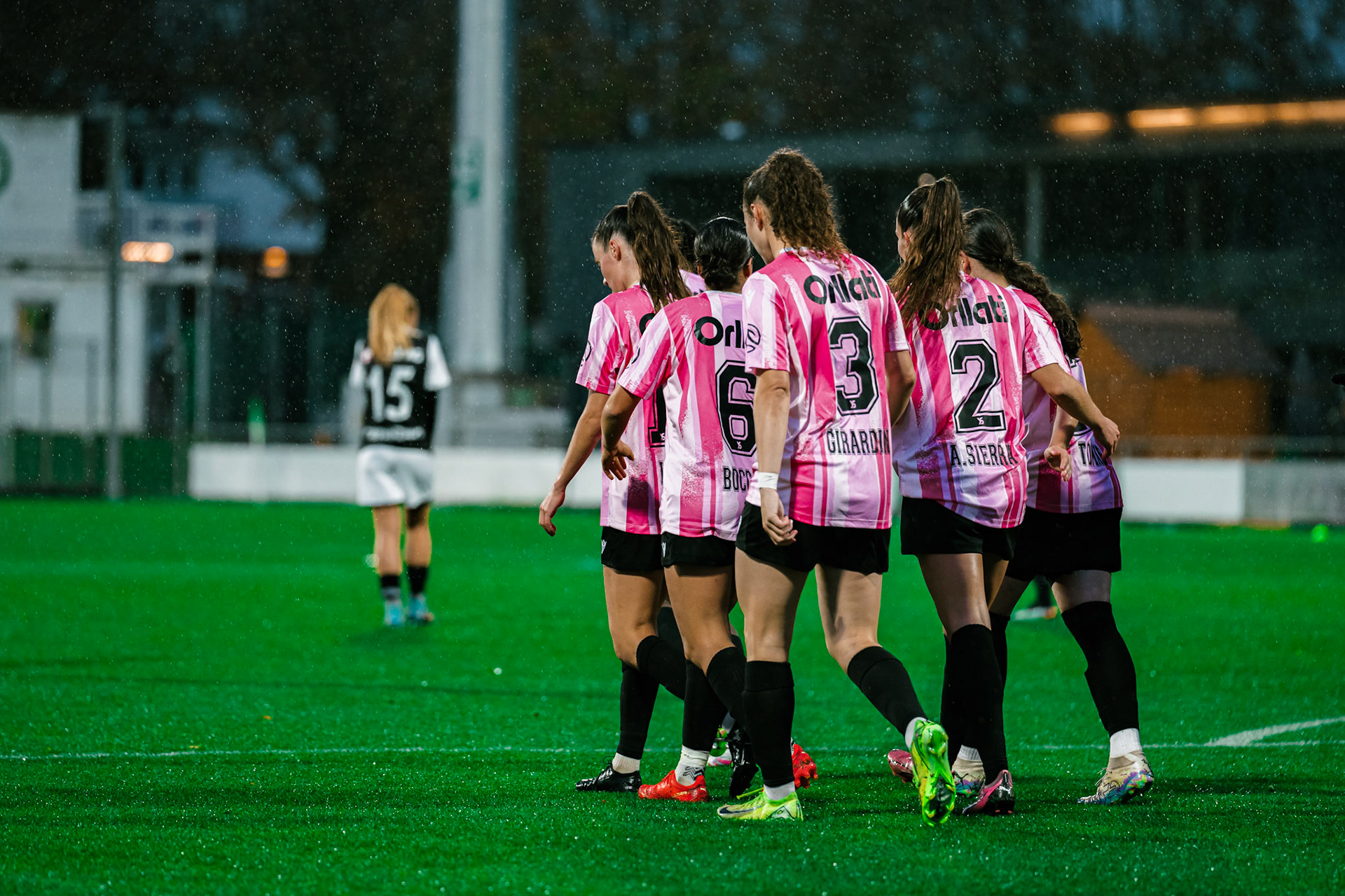 Match de championnat LNB féminine opposant Yverdon Sport FC et le FC Lugano au Stade Municipal, Yverdon-les-Bains. (Christian António / LibsVisuals.com)