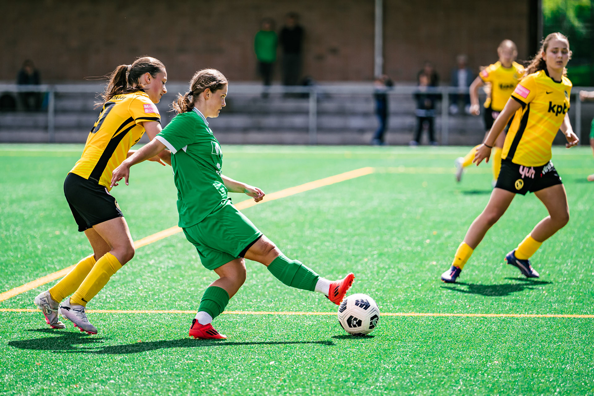 Match championnat opposant BSC YB Frauen U-20 - Yverdon Sport U-20 au Sportplatz Wyler. (Christian António/LibsVisuals.com)