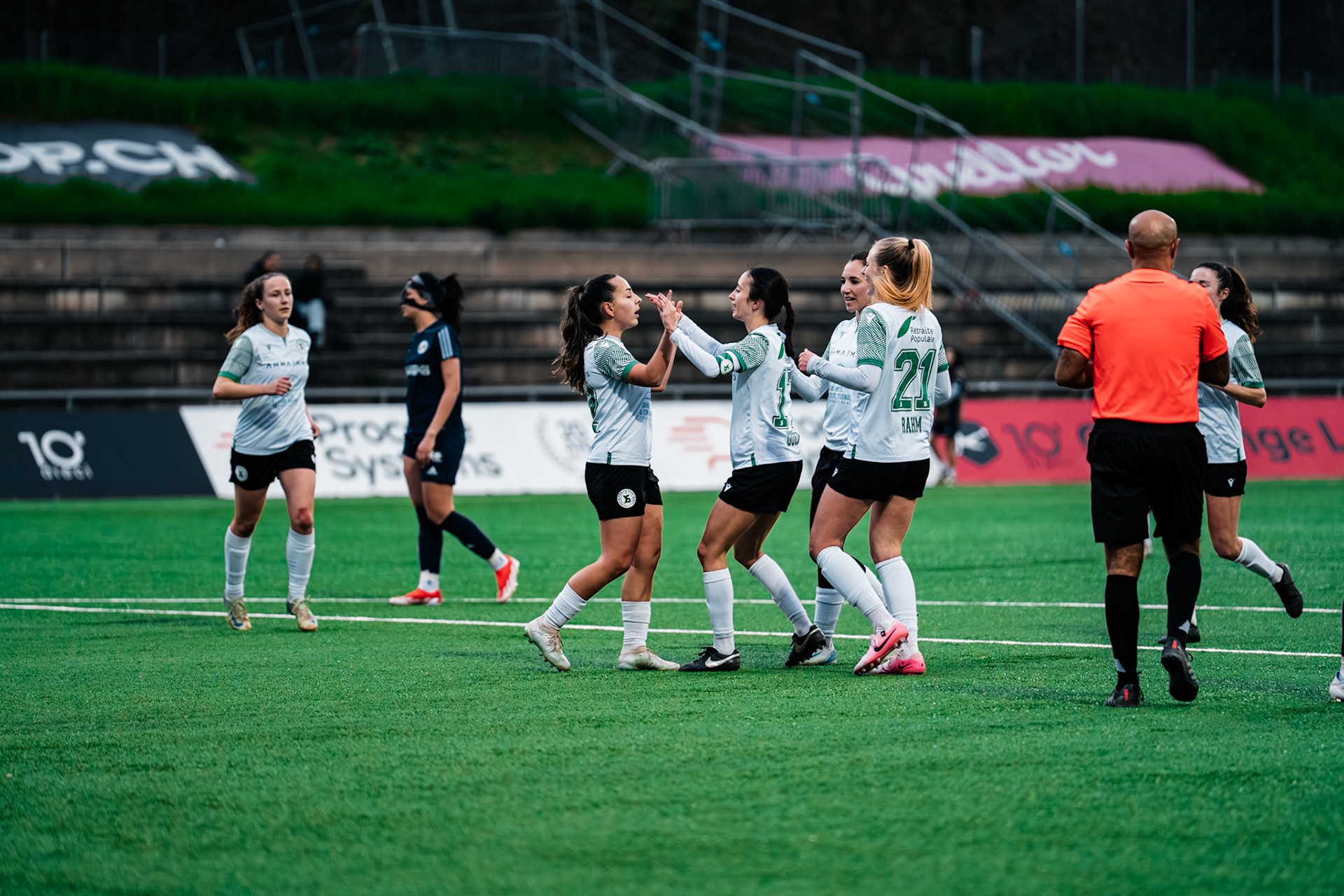Etoile Carouge FC et Yverdon Sport FC au  Stade de la Fontenette (Christian António/LibsVisuals.com)