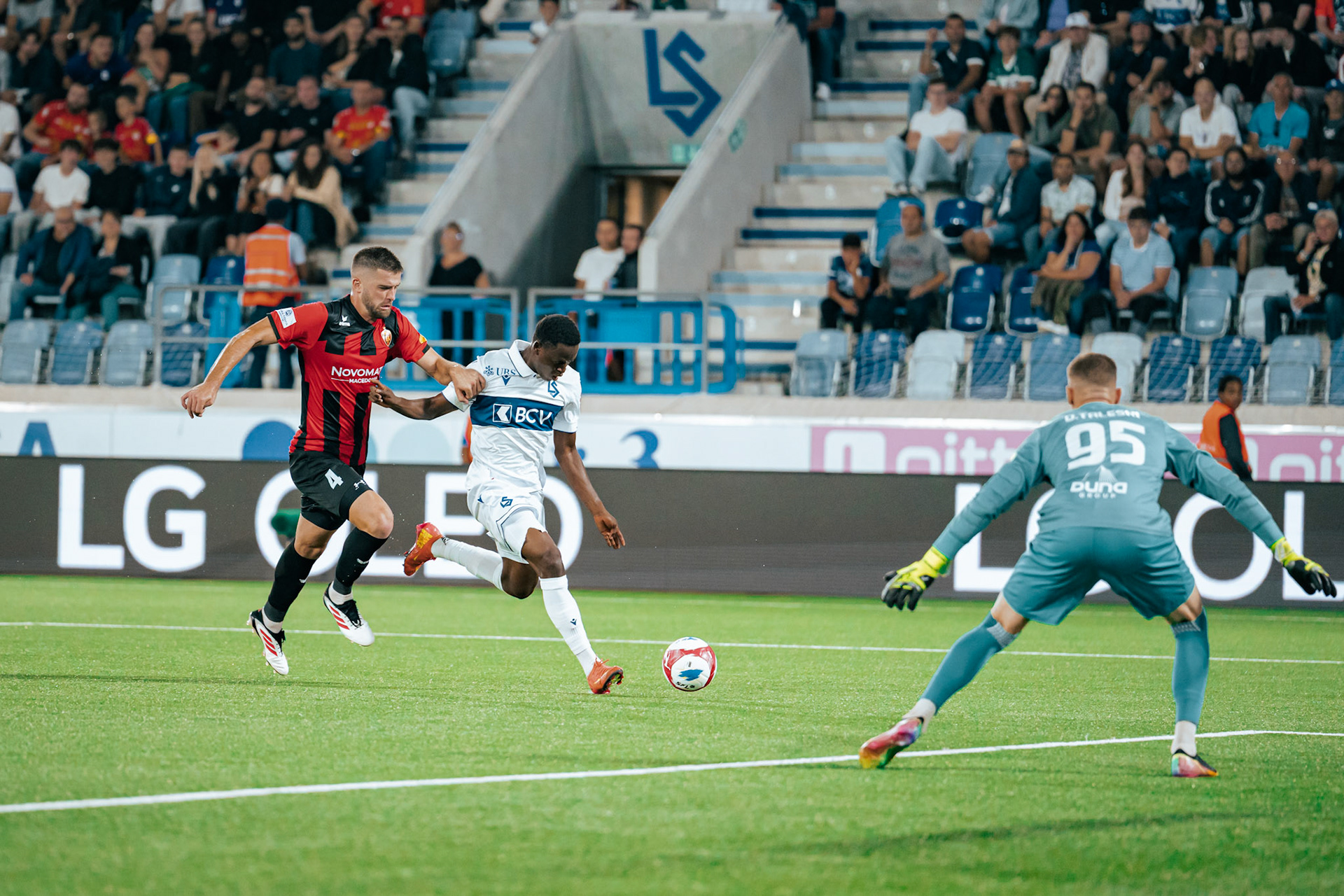 Lausanne-Sport - Vardar Skopje au Stade de la Tuilière. (Christian António/LibsVisuals.com)