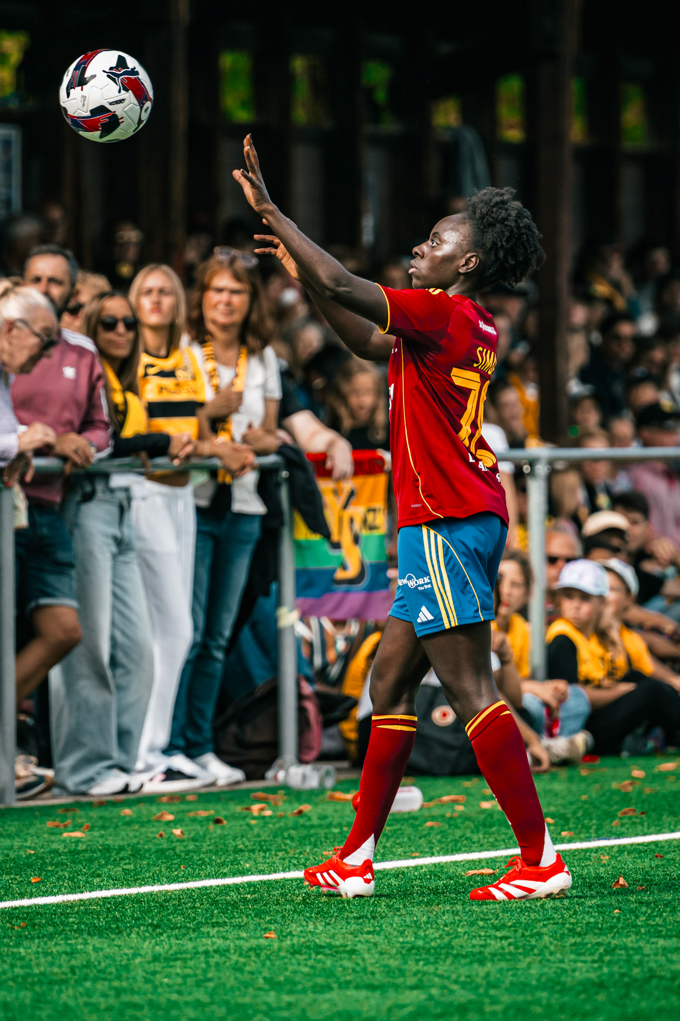 Match de l’AXA Women’s Super League opposant BSC YB Frauen et Servette FC Chênois Féminin au Spitalacker (Kunstrasenfeld), Bern. (Christian António/LibsVisuals.com)