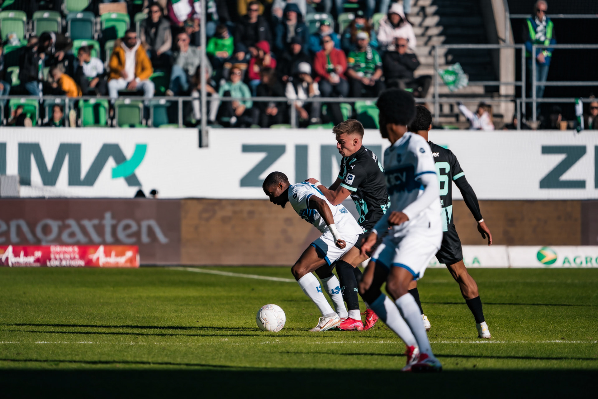 FC Saint-Gall 1879 et Lausanne-Sport FC au Kybunpark. (Christian António/LibsVisuals.com)