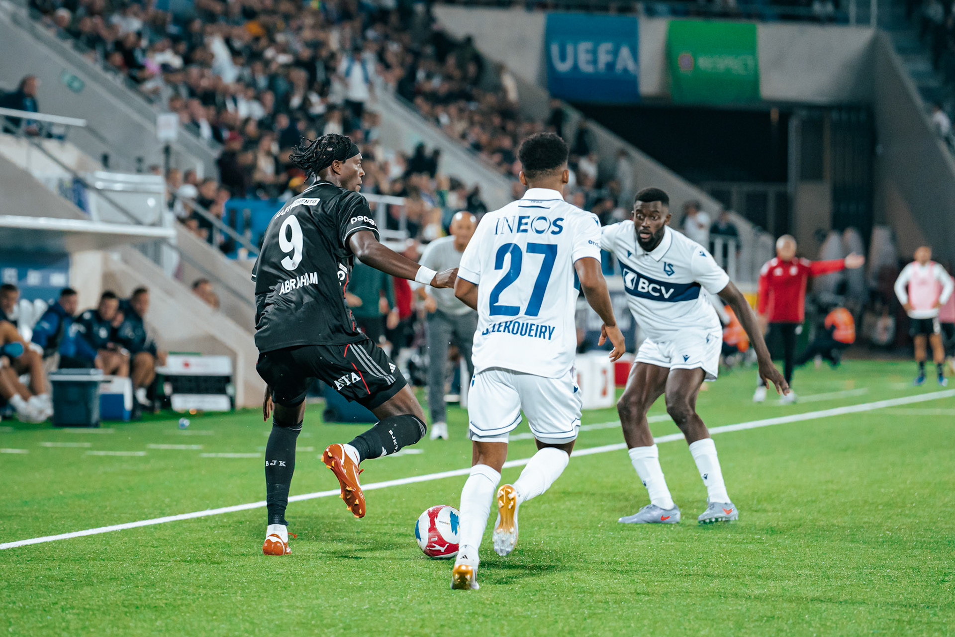Match aller du tour de barrage de l’UEFA Europa Conference League 2025/26 opposant Lausanne-Sport et le Beşiktaş JK au Stade de la Tuilière. (Christian António/LibsVisuals.com)