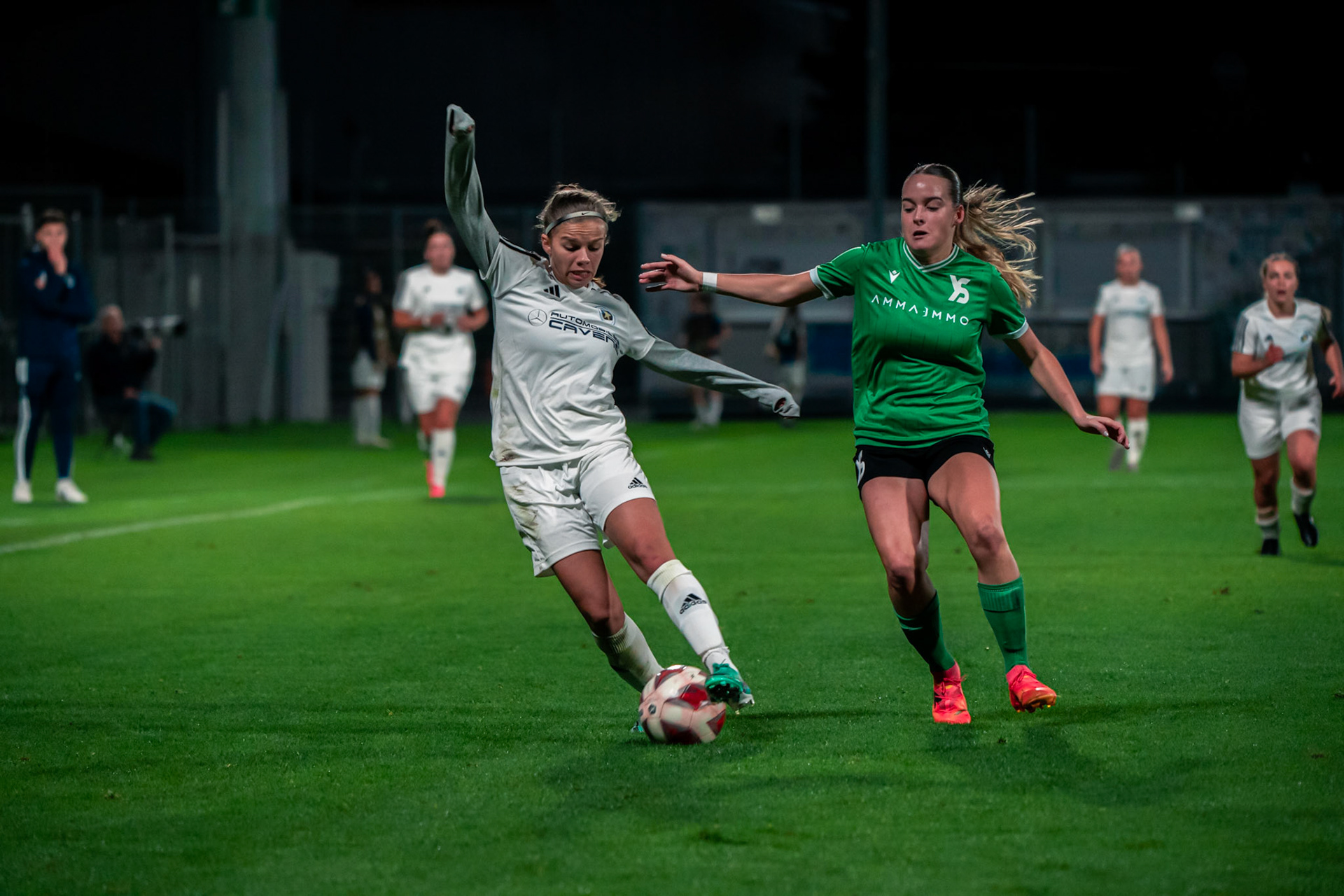 Ligue nationale B Féminine Yverdon Sport FC - Etoile Carouge FC