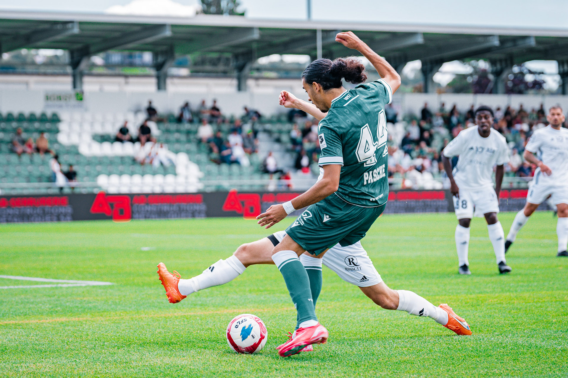 Match opposant Yverdon Sport FC face au Stade Lausanne Ouchy au Stade Municipal. (Christian António/LibsVisuals.com)