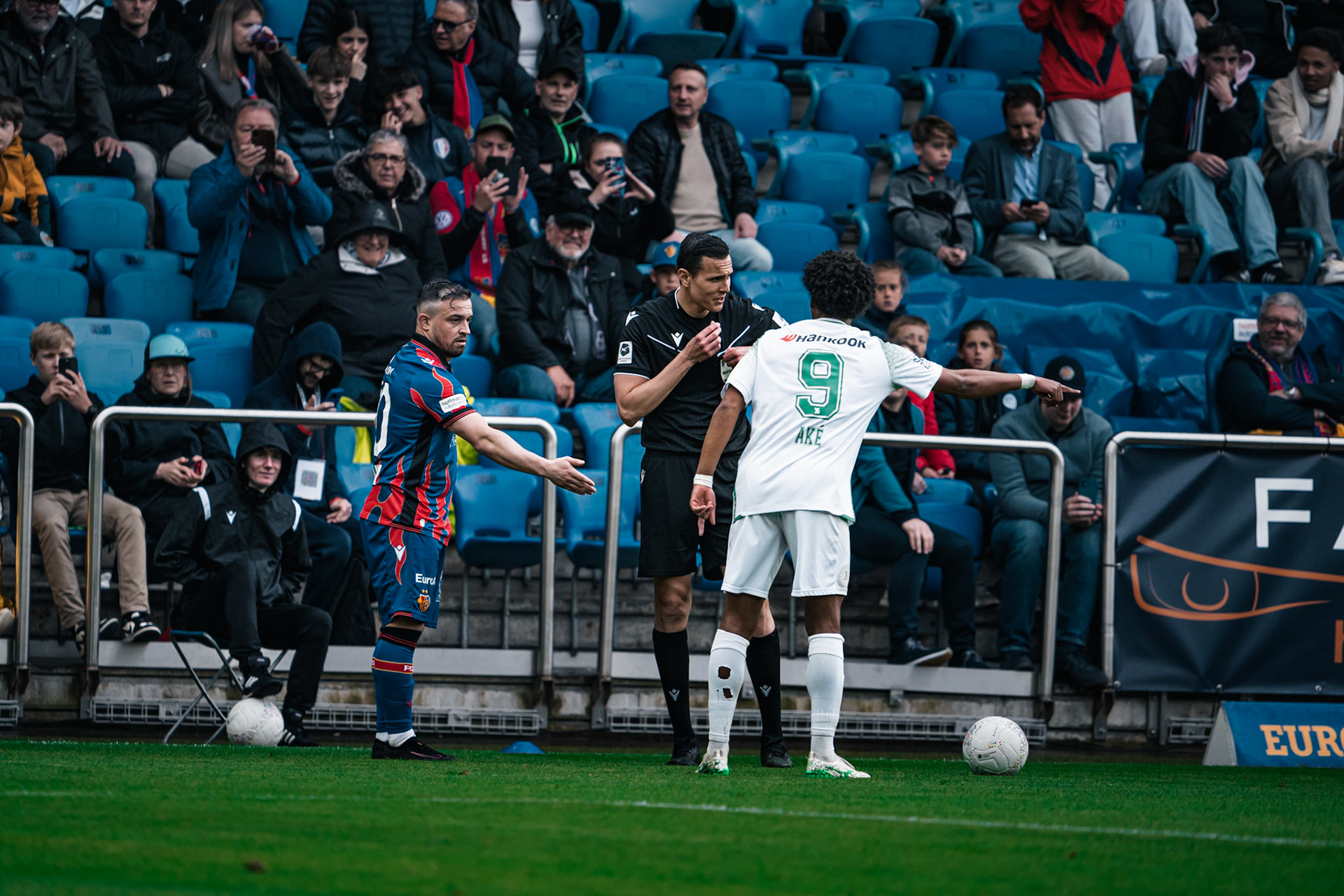 FC Basel 1893 et Yverdon Sport FC au St. Jakob-Park. (Christian António/LibsVisuals.com)