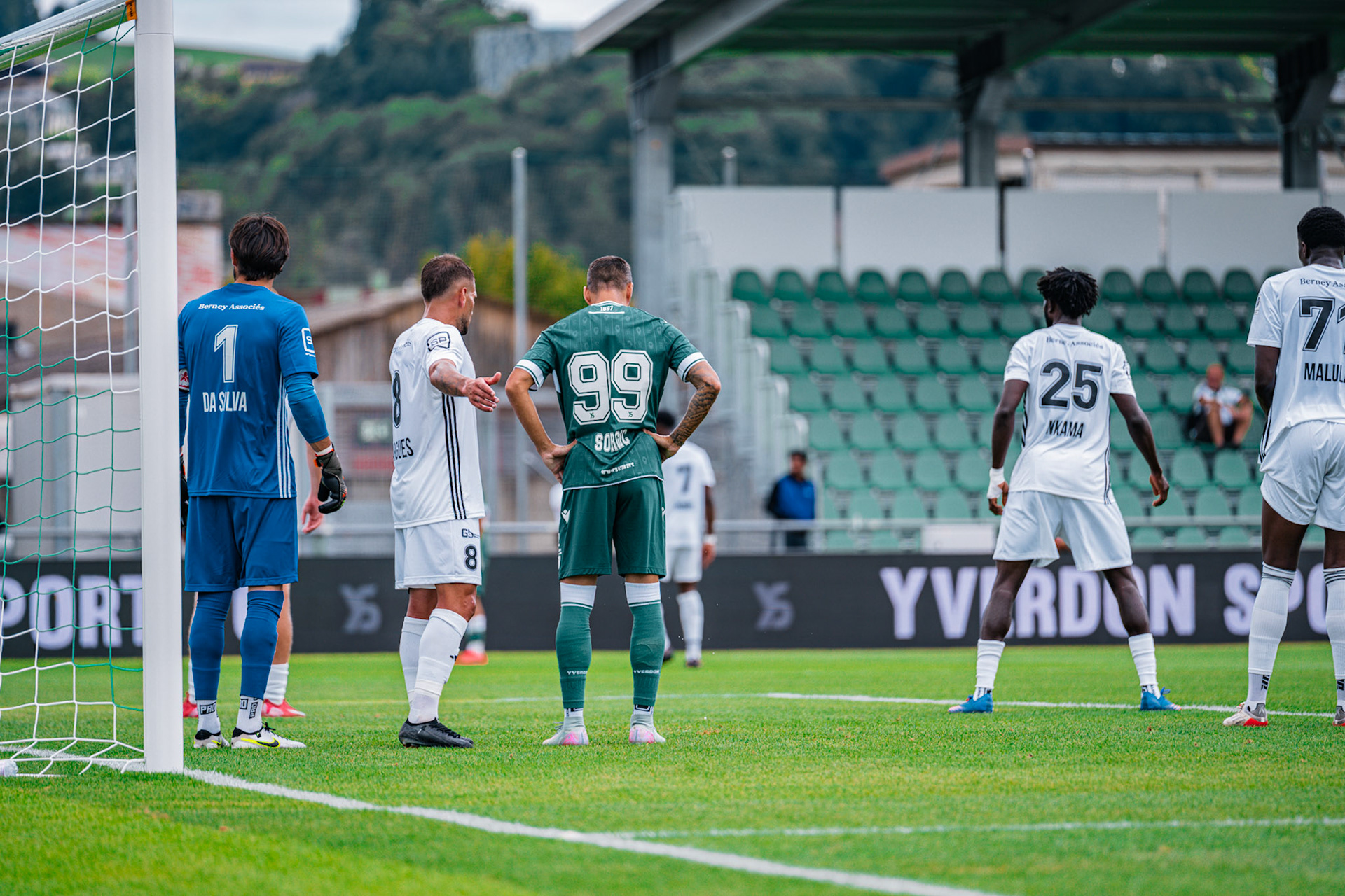 Match opposant Yverdon Sport FC face au Stade Lausanne Ouchy au Stade Municipal. (Christian António/LibsVisuals.com)