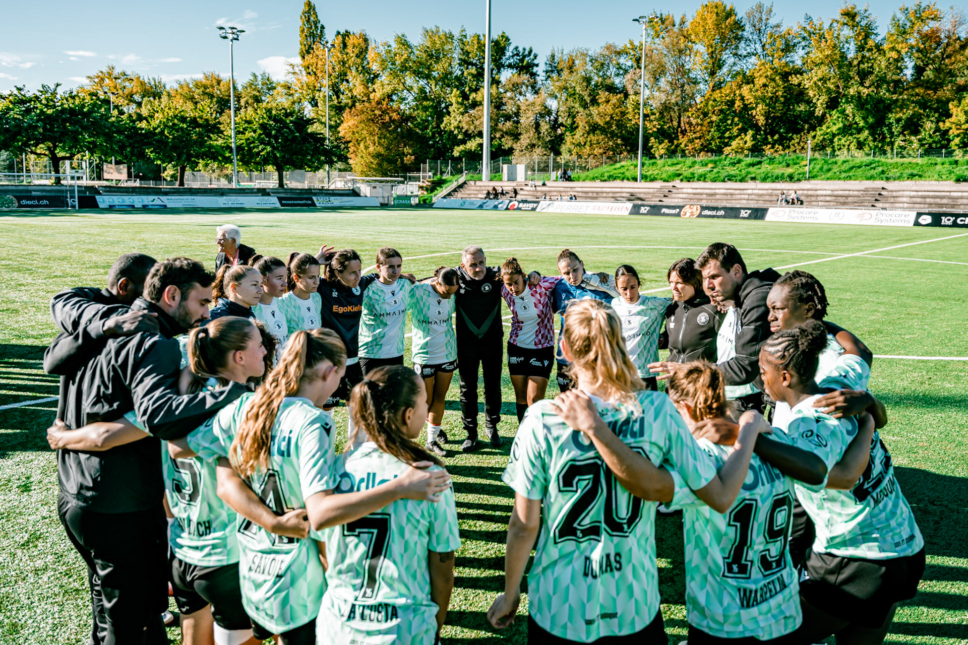 Match de championnat LNB (féminine) opposant l’Etoile Carouge FC à Yverdon Sport FC au Stade de la Fontenette à Carouge. (Christian António/LibsVisuals.com)