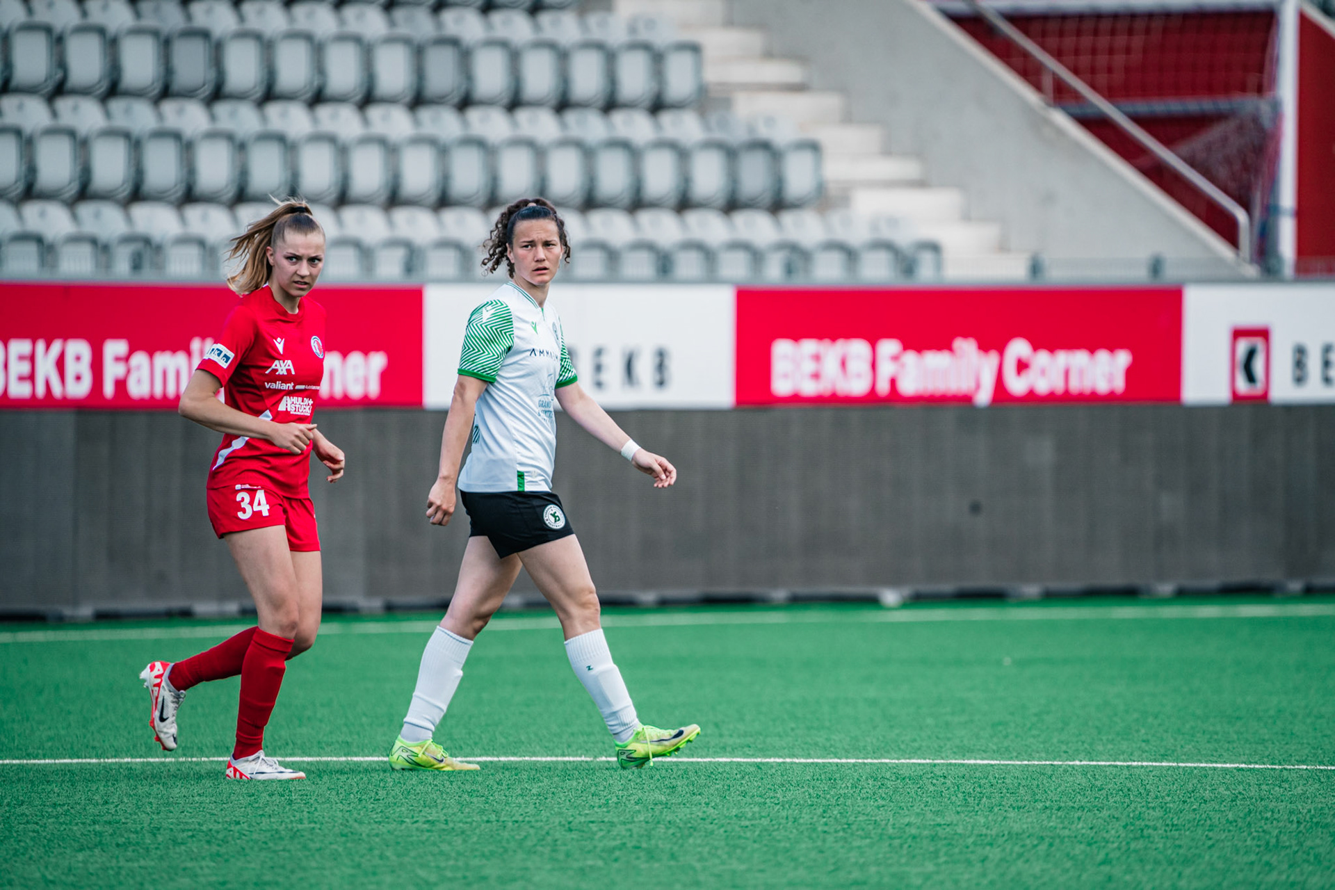 Frauenteam Thun Berner-Oberland et Yverdon Sport FC à la Stockhorn Arena. (Christian António/LibsVisuals.com)