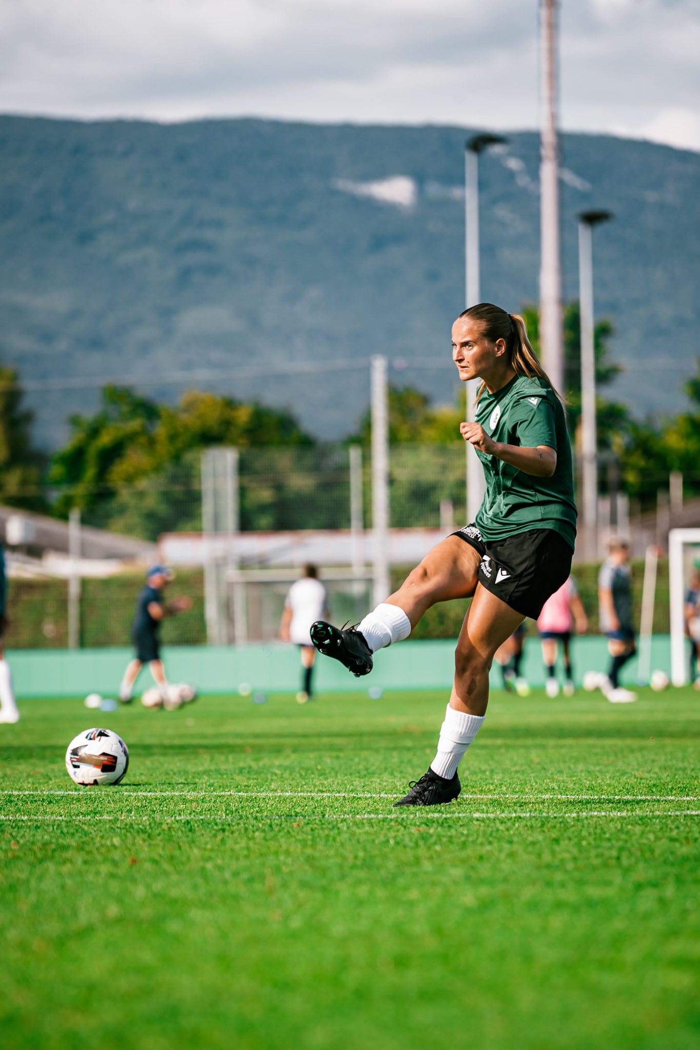 Match championnat LNB féminine opposant Yverdon Sport FC et FC Schlieren au Stade Municipal. (Christian António/LibsVisuals.com)