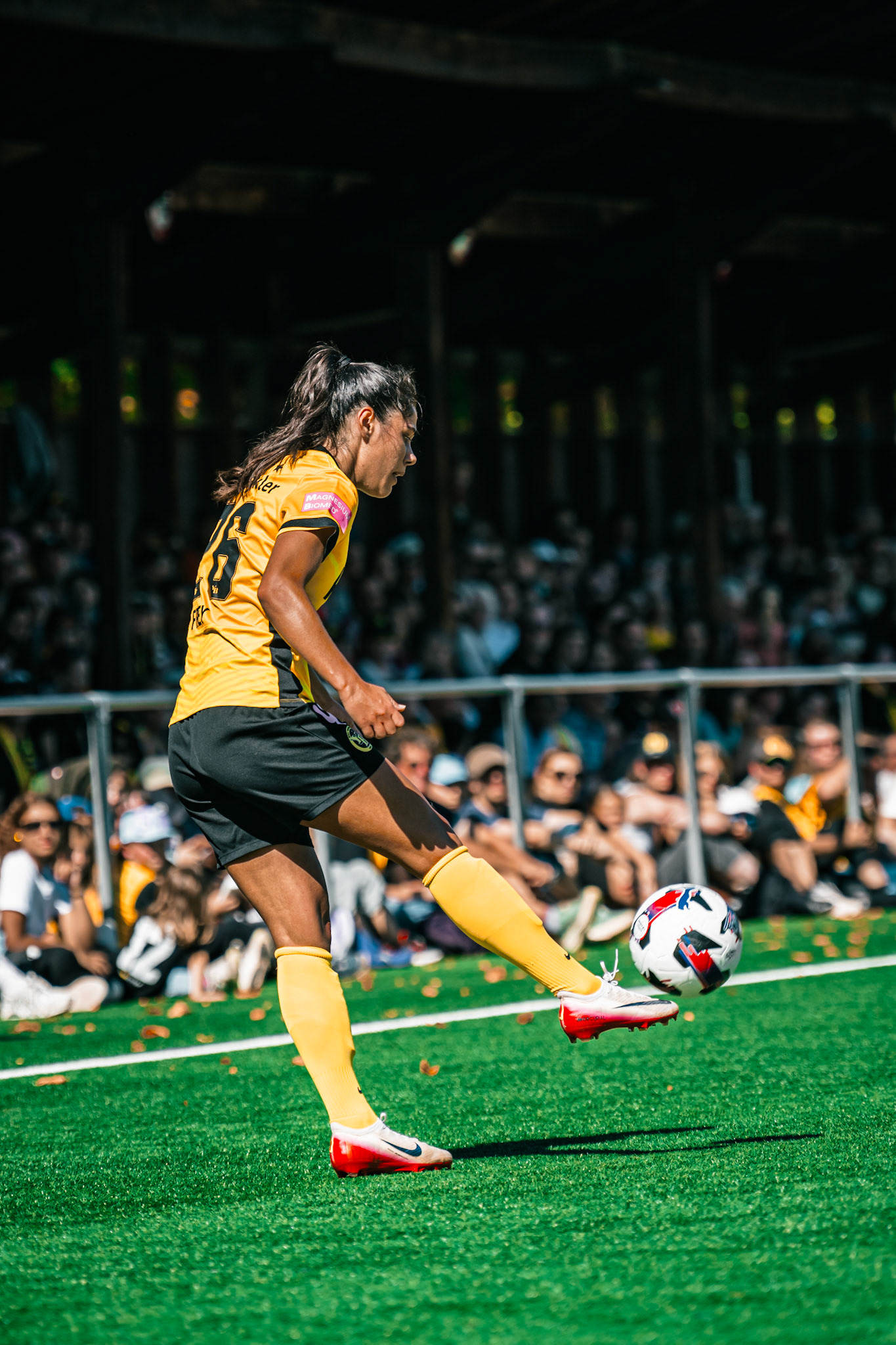 Match de l’AXA Women’s Super League opposant BSC YB Frauen et Servette FC Chênois Féminin au Spitalacker (Kunstrasenfeld), Bern. (Christian António/LibsVisuals.com)