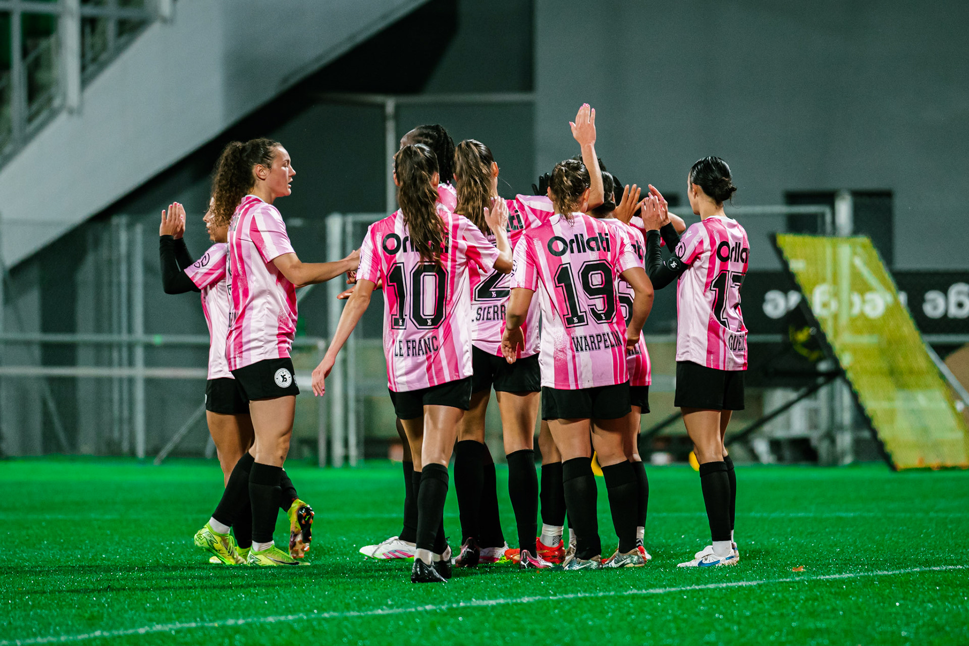 Match de championnat LNB féminine opposant Yverdon Sport FC et le FC Lugano au Stade Municipal, Yverdon-les-Bains. (Christian António / LibsVisuals.com)