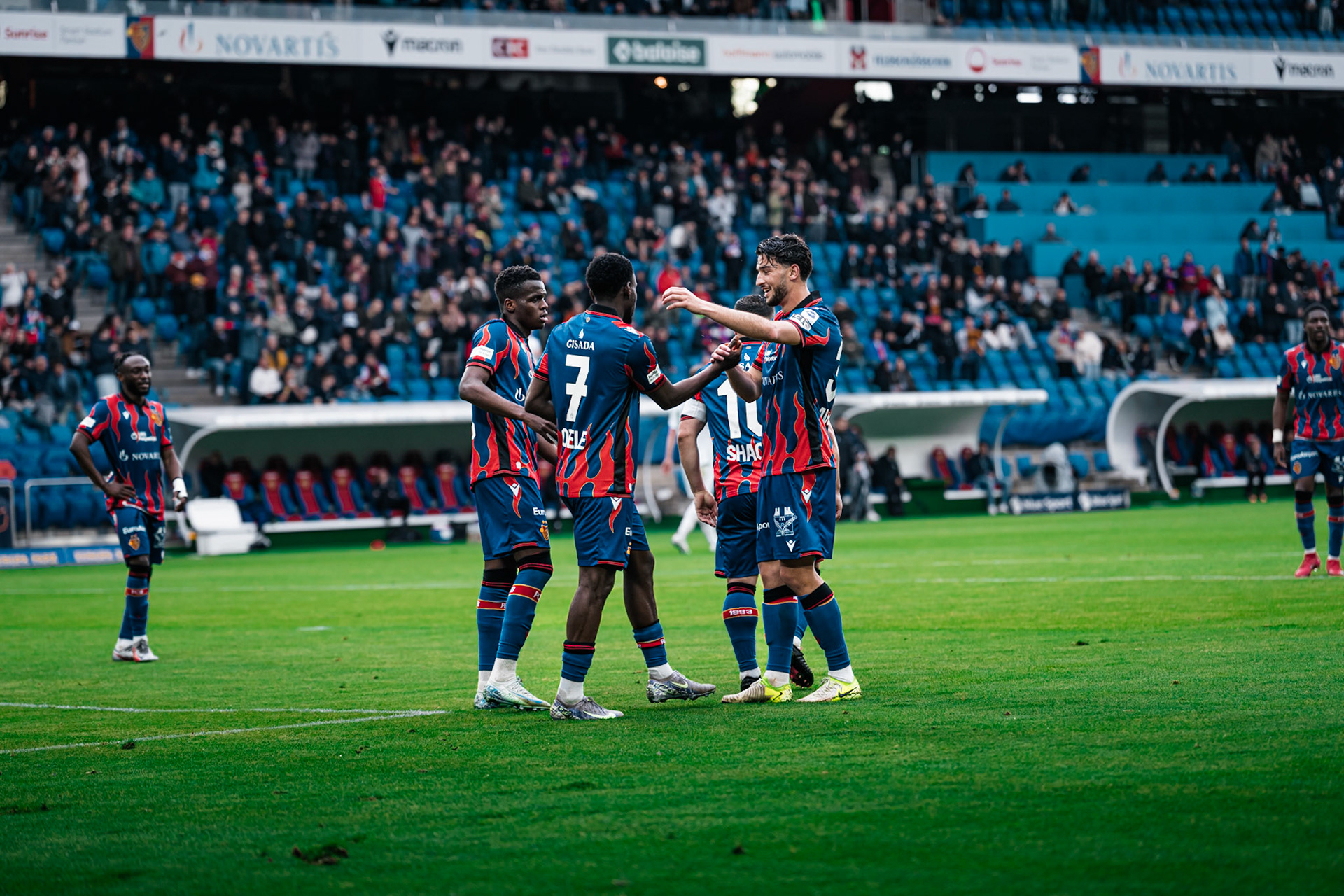 FC Basel 1893 et Yverdon Sport FC au St. Jakob-Park. (Christian António/LibsVisuals.com)