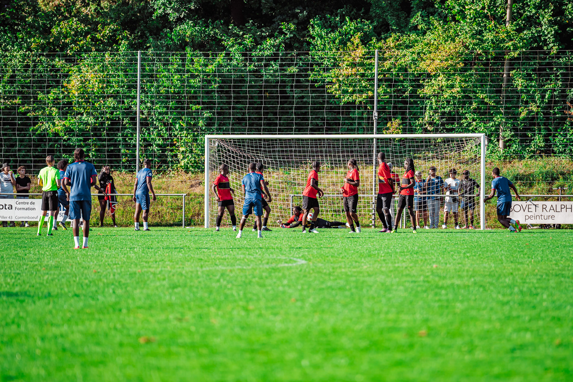 Match amical opposant l’Angola et le Cap-Vert (CanFribourg) au Terrain Communal de Corminboeuf. (Christian António/LibsVisuals.com)